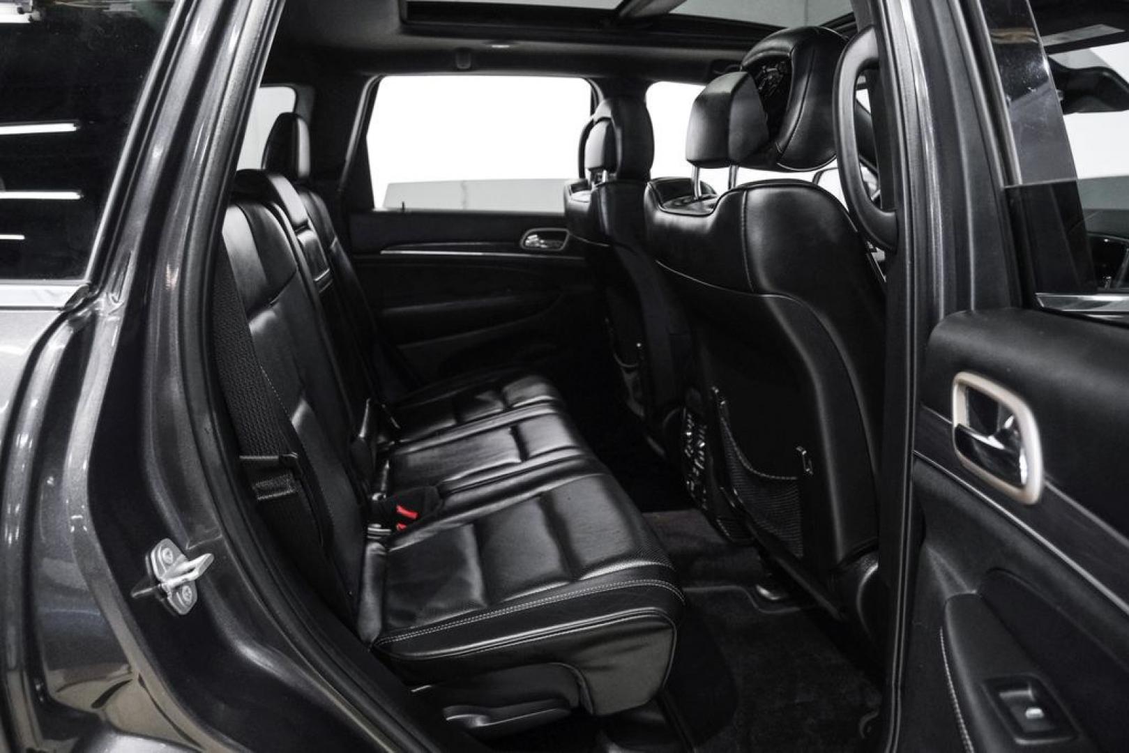 2017 Granite Crystal Metallic Clearcoat /Black Jeep Grand Cherokee Overland (1C4RJECG0HC) with an 3.6L V6 24V VVT engine, Automatic transmission, located at 15300 Midway Rd., Addison, TX, 75001, (972) 702-0011, 32.958321, -96.838074 - Photo#38