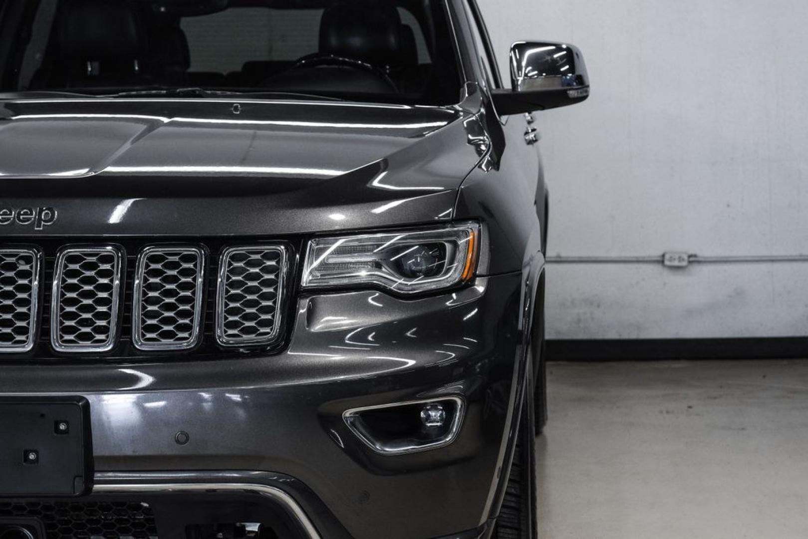 2017 Granite Crystal Metallic Clearcoat /Black Jeep Grand Cherokee Overland (1C4RJECG0HC) with an 3.6L V6 24V VVT engine, Automatic transmission, located at 15300 Midway Rd., Addison, TX, 75001, (972) 702-0011, 32.958321, -96.838074 - Photo#50