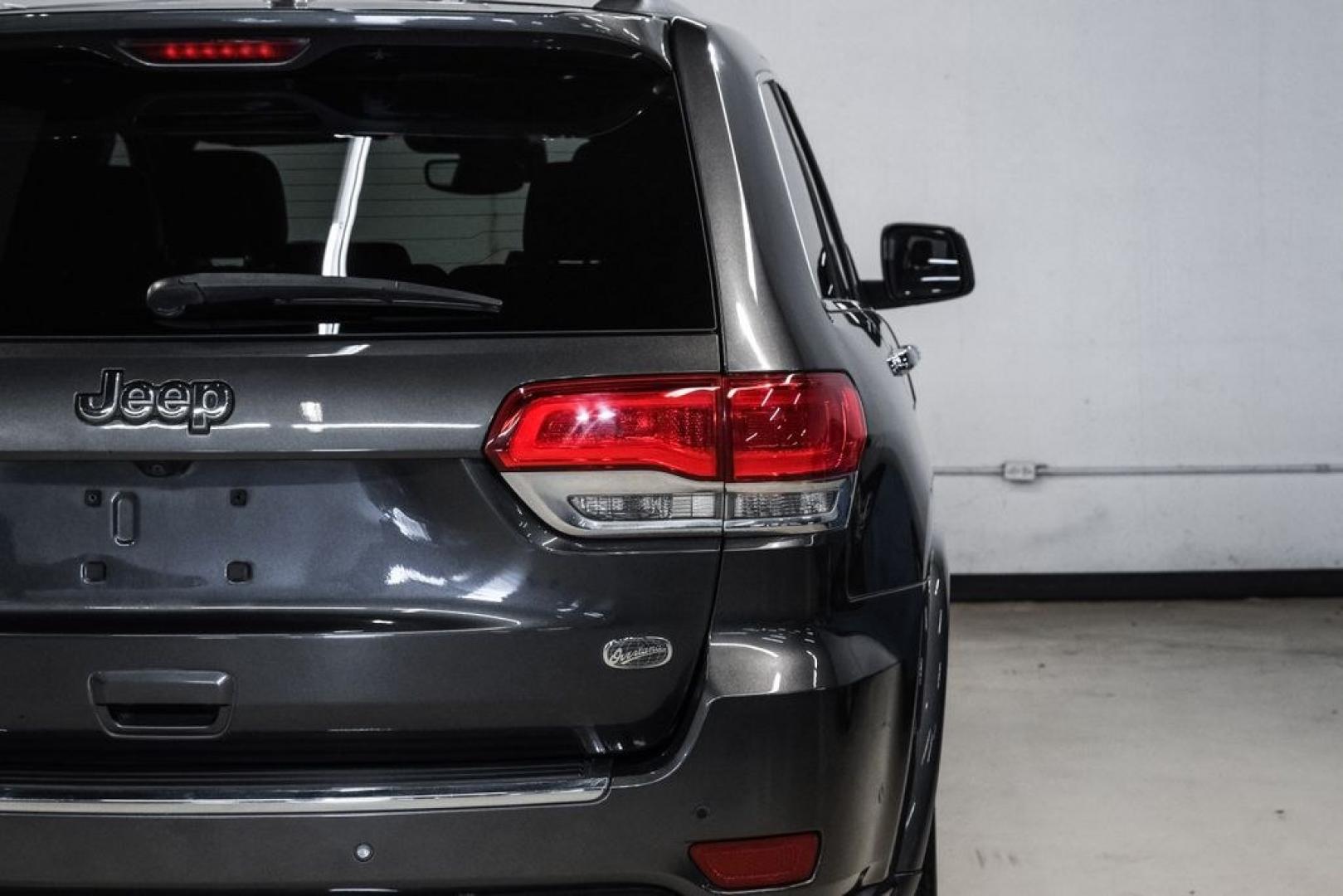 2017 Granite Crystal Metallic Clearcoat /Black Jeep Grand Cherokee Overland (1C4RJECG0HC) with an 3.6L V6 24V VVT engine, Automatic transmission, located at 15300 Midway Rd., Addison, TX, 75001, (972) 702-0011, 32.958321, -96.838074 - Photo#51