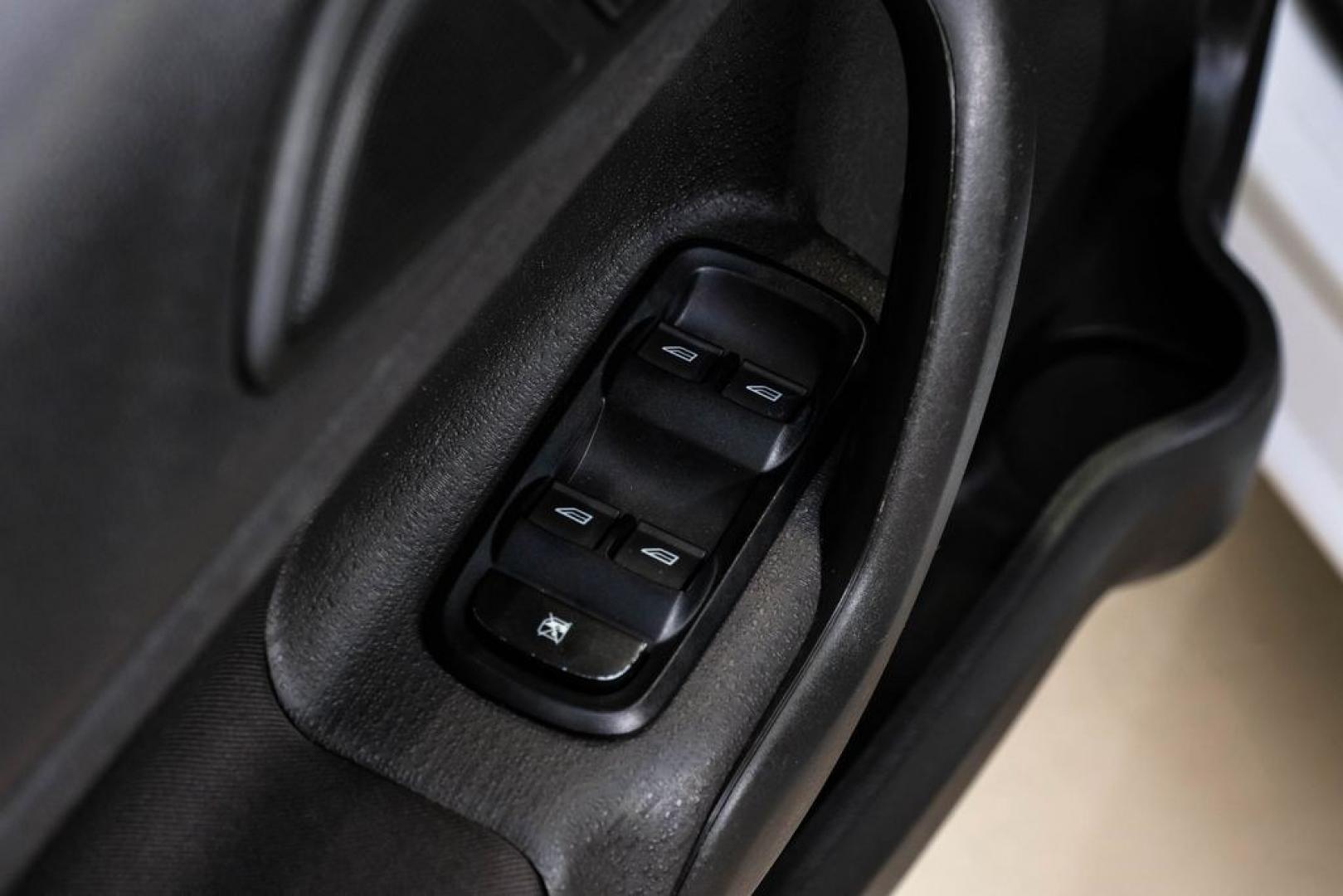 2019 Oxford White /Black Ford Fiesta SE (3FADP4EJXKM) with an 1.6L I4 Ti-VCT engine, Automatic transmission, located at 15300 Midway Rd., Addison, TX, 75001, (972) 702-0011, 32.958321, -96.838074 - Photo#40
