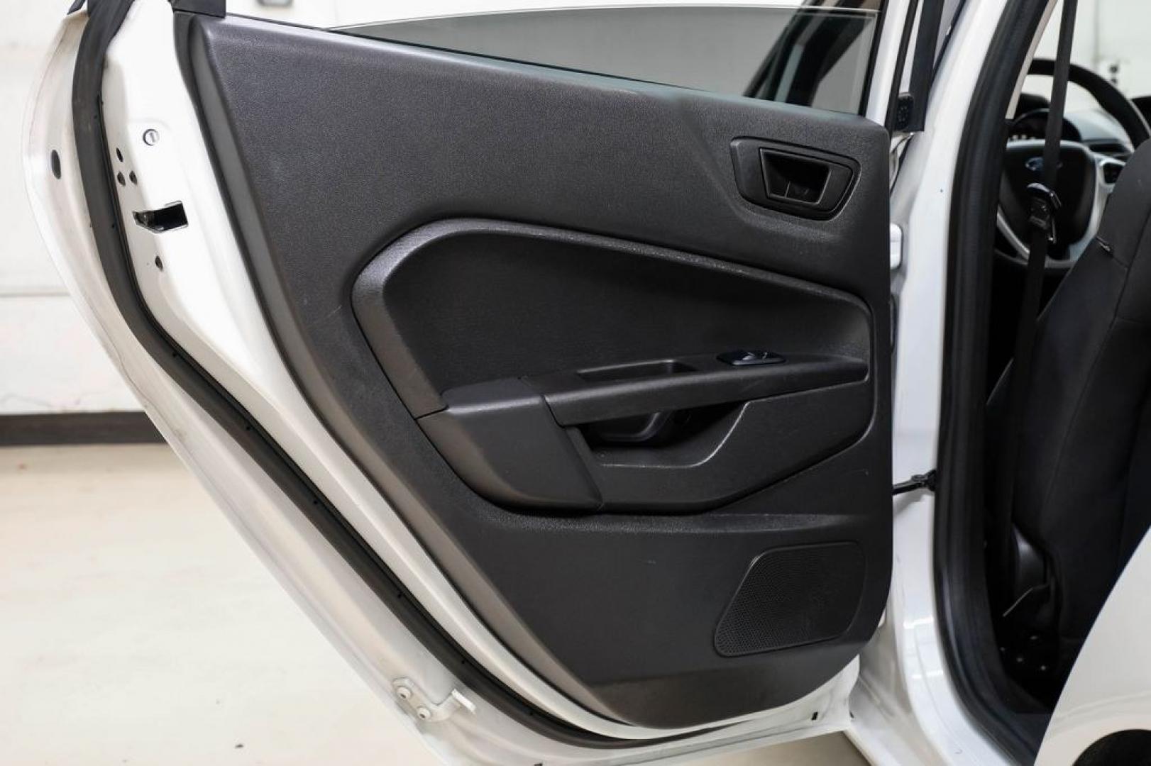 2019 Oxford White /Black Ford Fiesta SE (3FADP4EJXKM) with an 1.6L I4 Ti-VCT engine, Automatic transmission, located at 15300 Midway Rd., Addison, TX, 75001, (972) 702-0011, 32.958321, -96.838074 - Photo#41