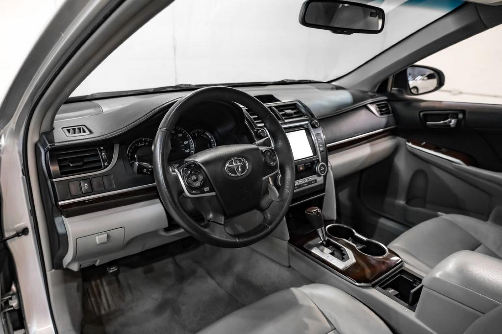 2014 Classic Silver Metallic /Ash Toyota Camry XLE (4T4BF1FK4ER) with an 2.5L I4 SMPI DOHC engine, Automatic transmission, located at 15300 Midway Rd., Addison, TX, 75001, (972) 702-0011, 32.958321, -96.838074 - Photo#2