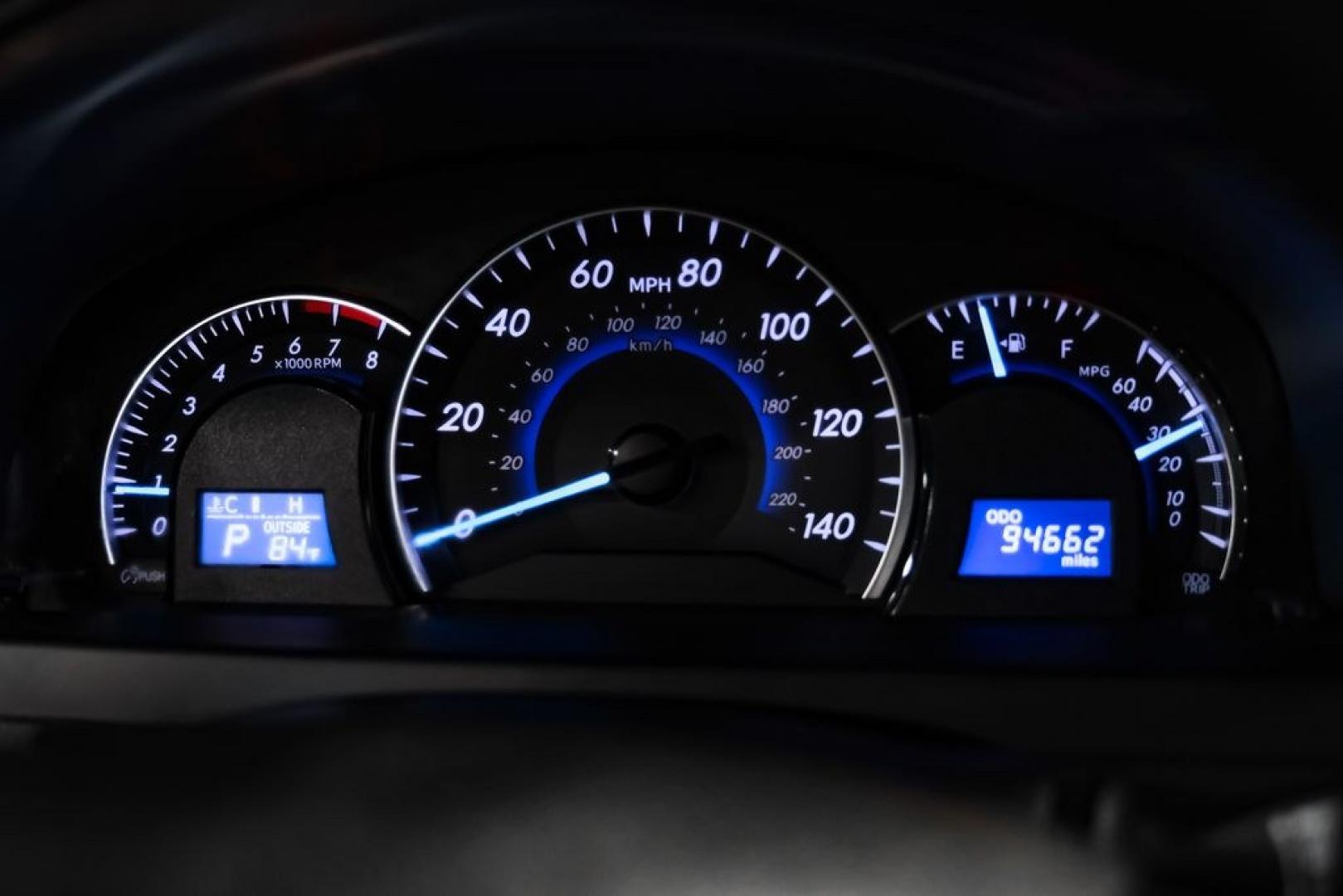 2014 Classic Silver Metallic /Ash Toyota Camry XLE (4T4BF1FK4ER) with an 2.5L I4 SMPI DOHC engine, Automatic transmission, located at 15300 Midway Rd., Addison, TX, 75001, (972) 702-0011, 32.958321, -96.838074 - Photo#20