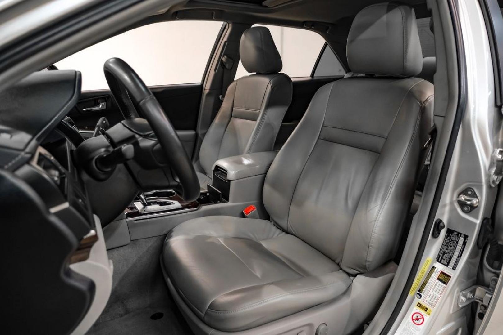 2014 Classic Silver Metallic /Ash Toyota Camry XLE (4T4BF1FK4ER) with an 2.5L I4 SMPI DOHC engine, Automatic transmission, located at 15300 Midway Rd., Addison, TX, 75001, (972) 702-0011, 32.958321, -96.838074 - Photo#34