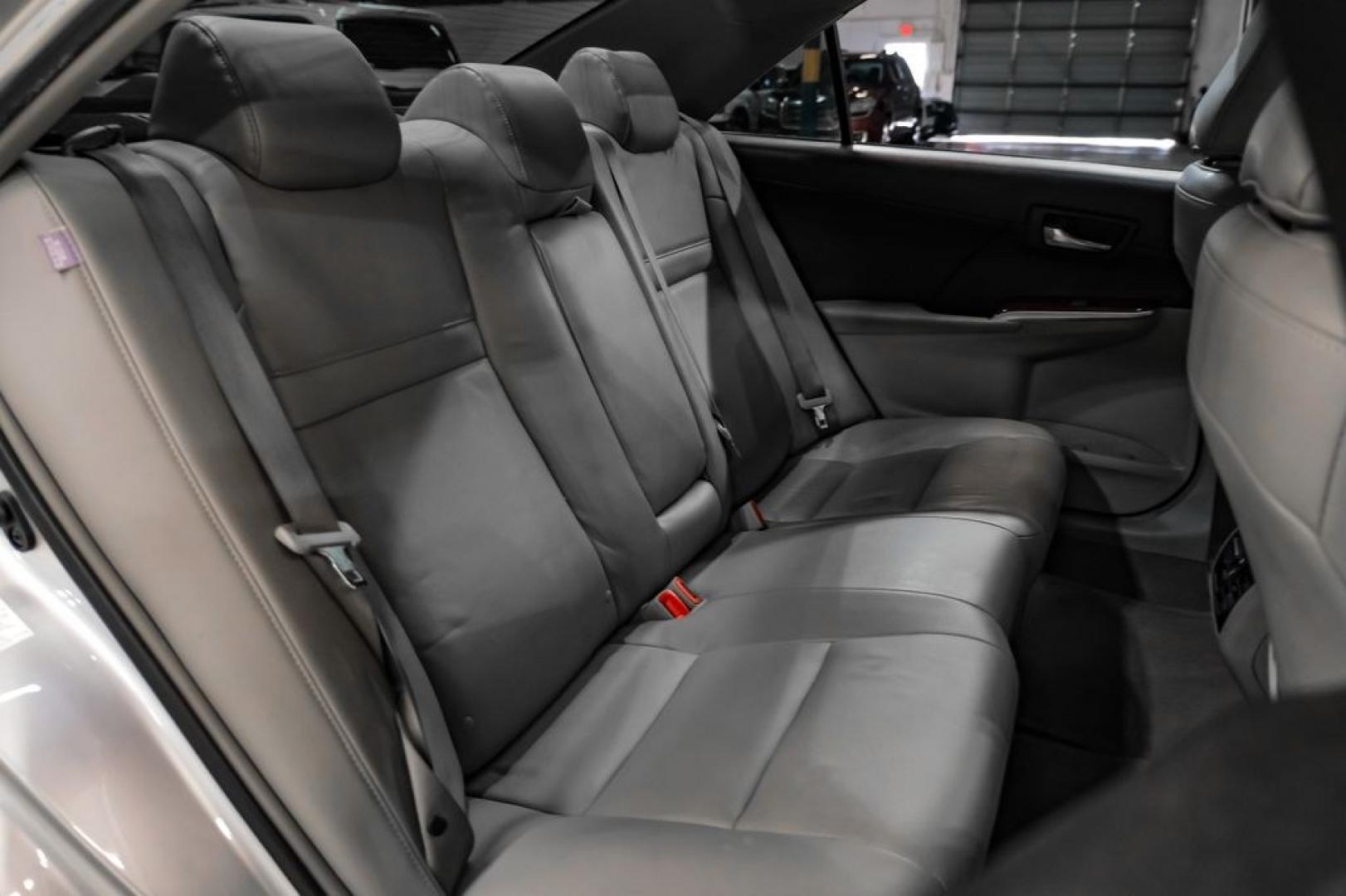 2014 Classic Silver Metallic /Ash Toyota Camry XLE (4T4BF1FK4ER) with an 2.5L I4 SMPI DOHC engine, Automatic transmission, located at 15300 Midway Rd., Addison, TX, 75001, (972) 702-0011, 32.958321, -96.838074 - Photo#37