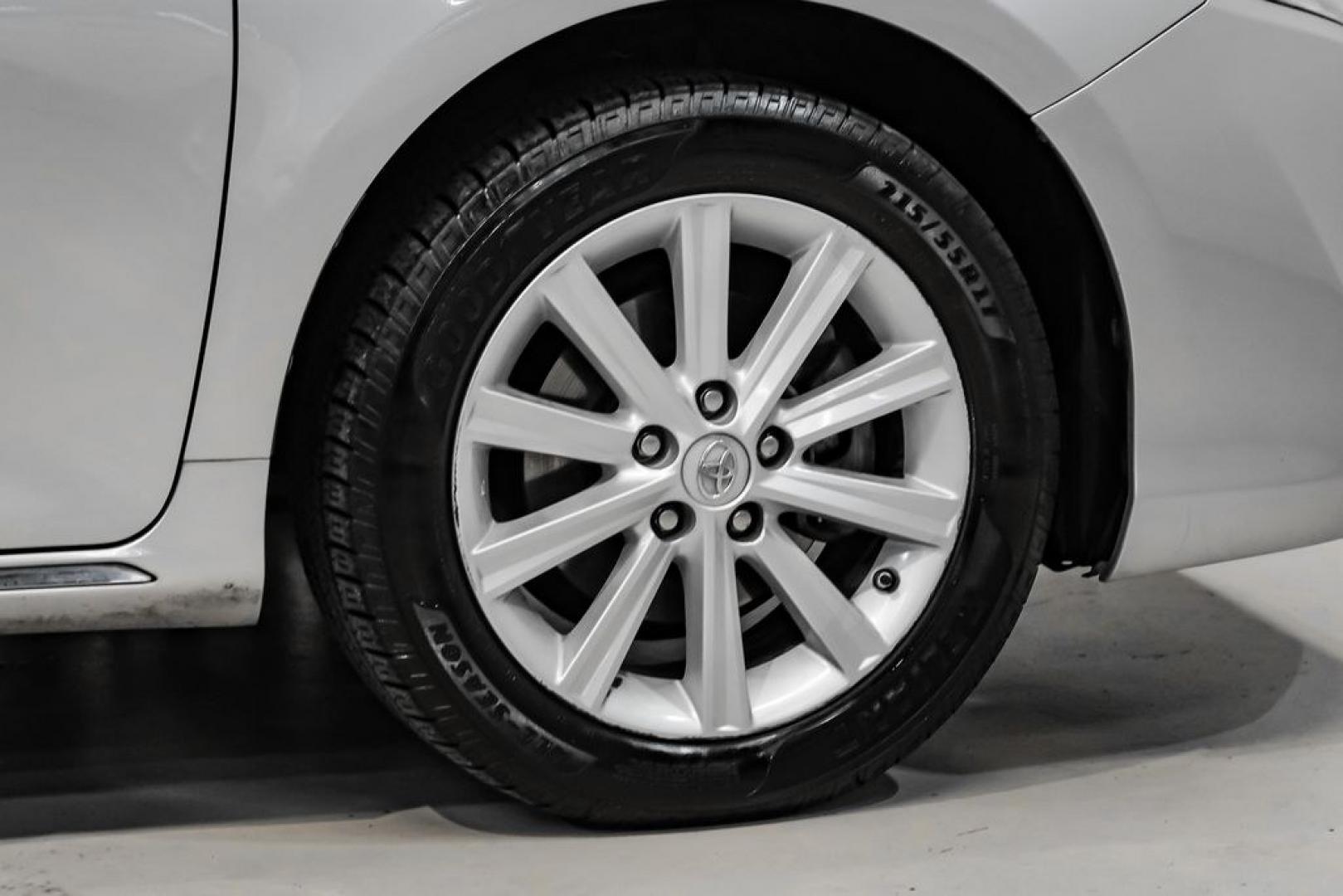 2014 Classic Silver Metallic /Ash Toyota Camry XLE (4T4BF1FK4ER) with an 2.5L I4 SMPI DOHC engine, Automatic transmission, located at 15300 Midway Rd., Addison, TX, 75001, (972) 702-0011, 32.958321, -96.838074 - Photo#56