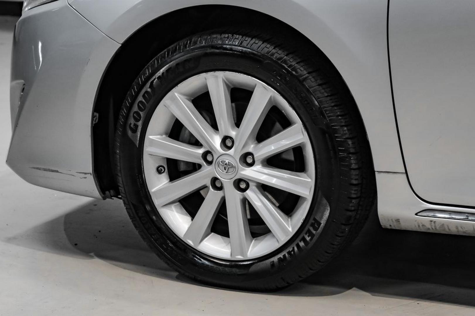 2014 Classic Silver Metallic /Ash Toyota Camry XLE (4T4BF1FK4ER) with an 2.5L I4 SMPI DOHC engine, Automatic transmission, located at 15300 Midway Rd., Addison, TX, 75001, (972) 702-0011, 32.958321, -96.838074 - Photo#57