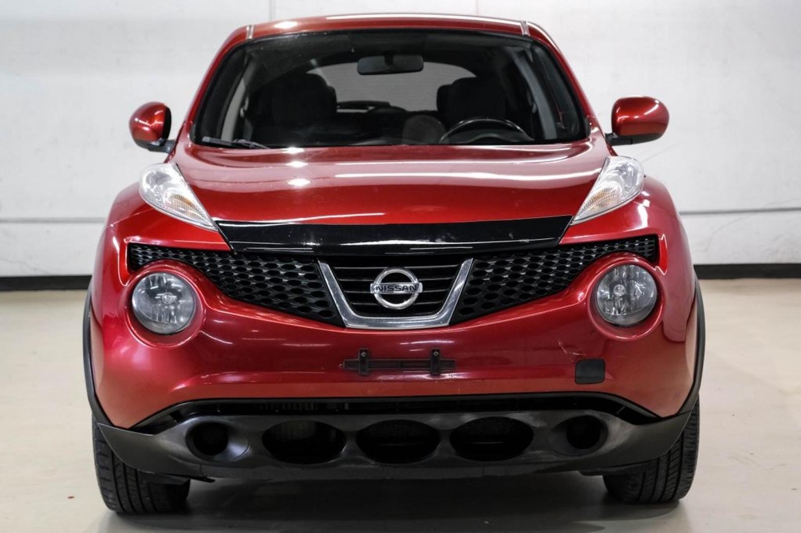2012 Cayenne Red /Black/Red Nissan Juke SV (JN8AF5MV2CT) with an 1.6L I4 DOHC 16V engine, CVT transmission, located at 15300 Midway Rd., Addison, TX, 75001, (972) 702-0011, 32.958321, -96.838074 - Photo#5