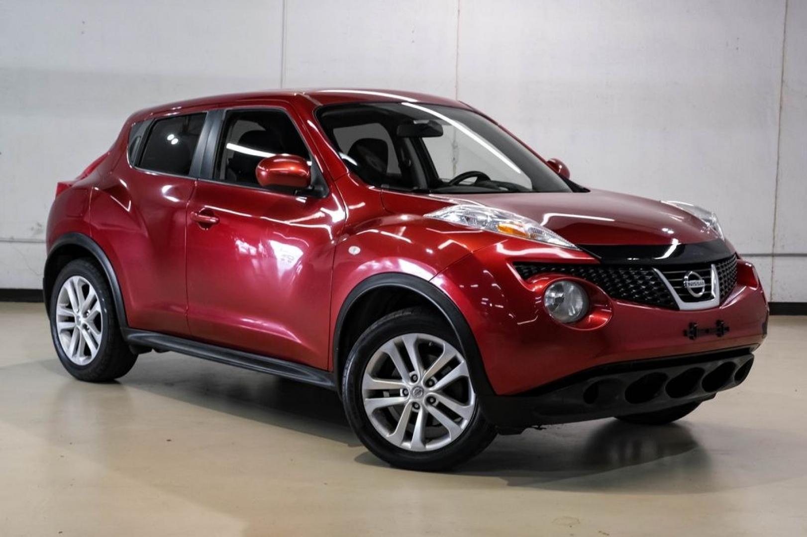 2012 Cayenne Red /Black/Red Nissan Juke SV (JN8AF5MV2CT) with an 1.6L I4 DOHC 16V engine, CVT transmission, located at 15300 Midway Rd., Addison, TX, 75001, (972) 702-0011, 32.958321, -96.838074 - Photo#6
