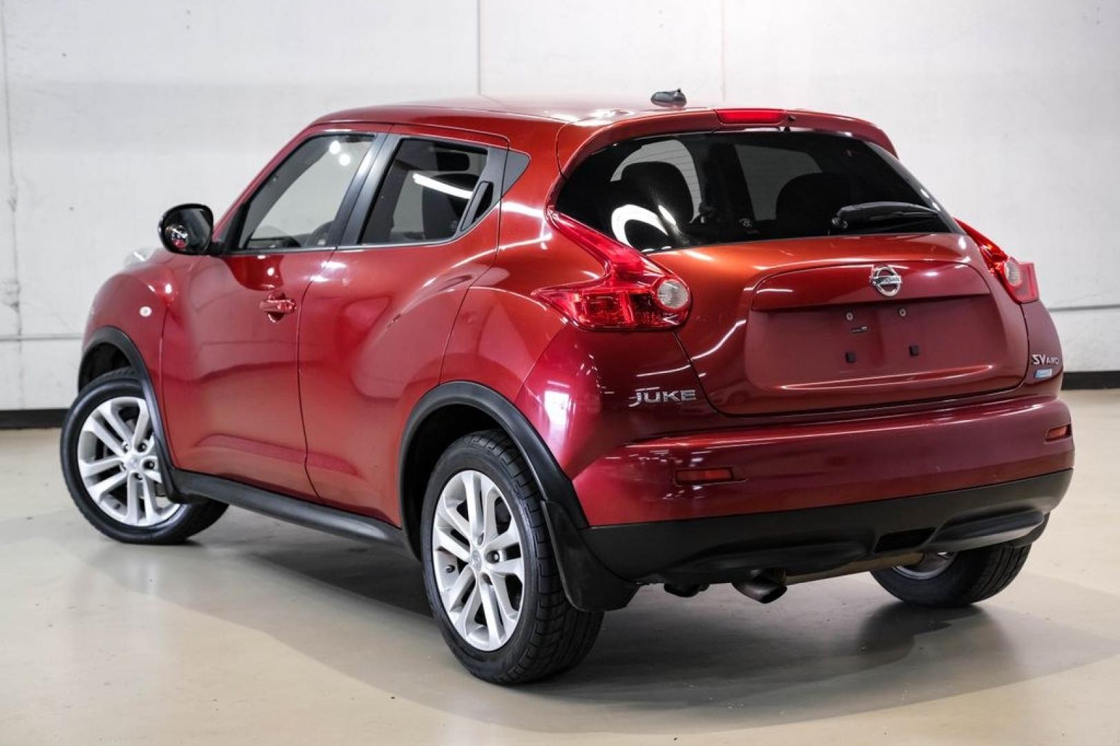 2012 Cayenne Red /Black/Red Nissan Juke SV (JN8AF5MV2CT) with an 1.6L I4 DOHC 16V engine, CVT transmission, located at 15300 Midway Rd., Addison, TX, 75001, (972) 702-0011, 32.958321, -96.838074 - Photo#10