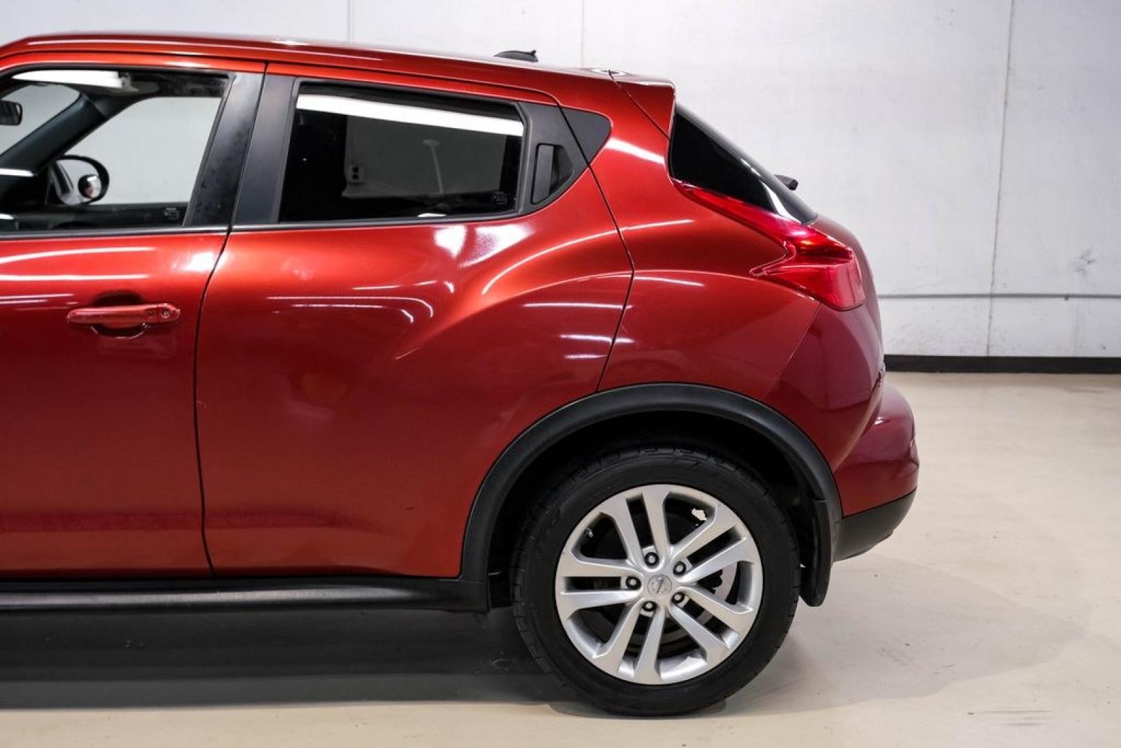 2012 Cayenne Red /Black/Red Nissan Juke SV (JN8AF5MV2CT) with an 1.6L I4 DOHC 16V engine, CVT transmission, located at 15300 Midway Rd., Addison, TX, 75001, (972) 702-0011, 32.958321, -96.838074 - Photo#13