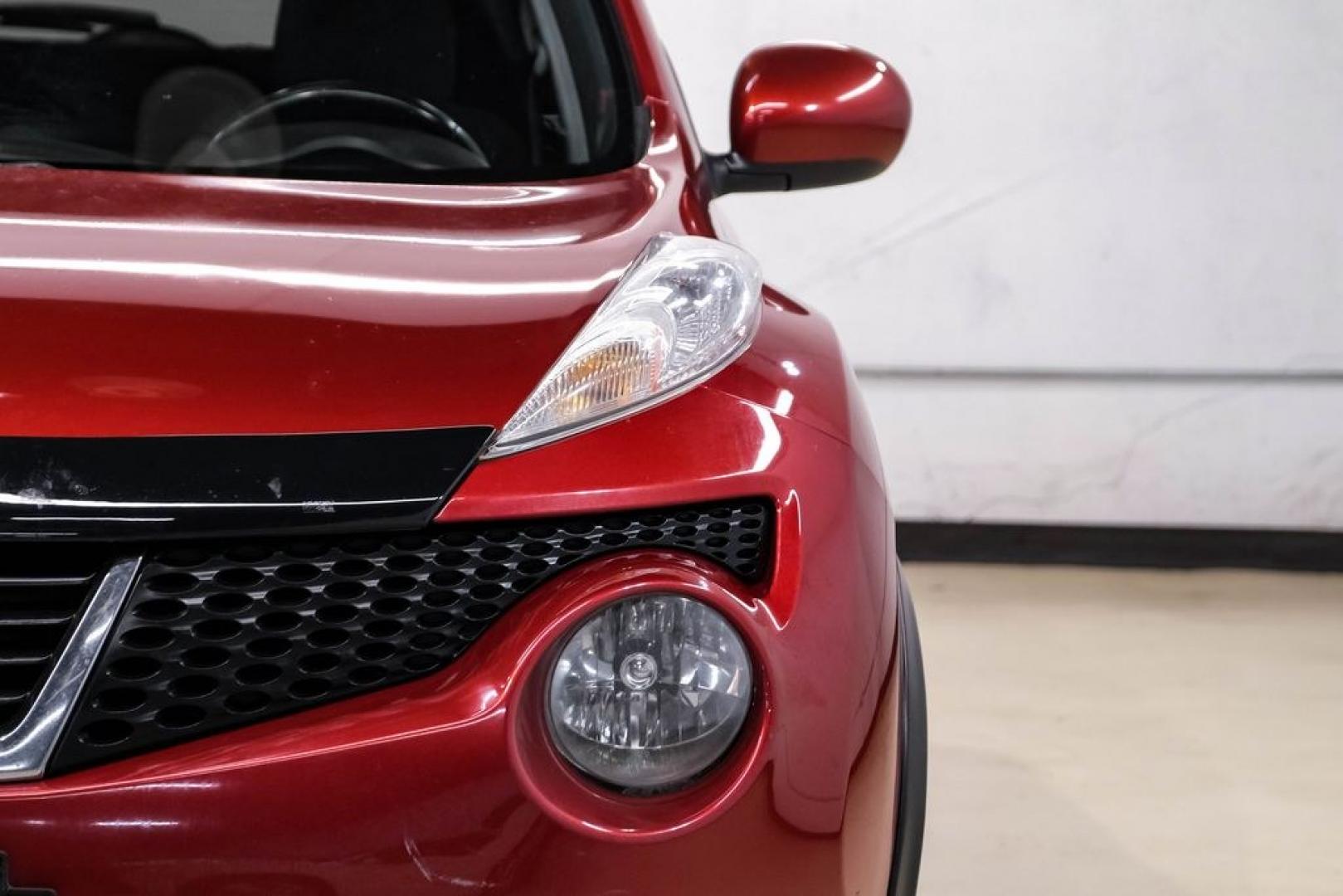 2012 Cayenne Red /Black/Red Nissan Juke SV (JN8AF5MV2CT) with an 1.6L I4 DOHC 16V engine, CVT transmission, located at 15300 Midway Rd., Addison, TX, 75001, (972) 702-0011, 32.958321, -96.838074 - Photo#46