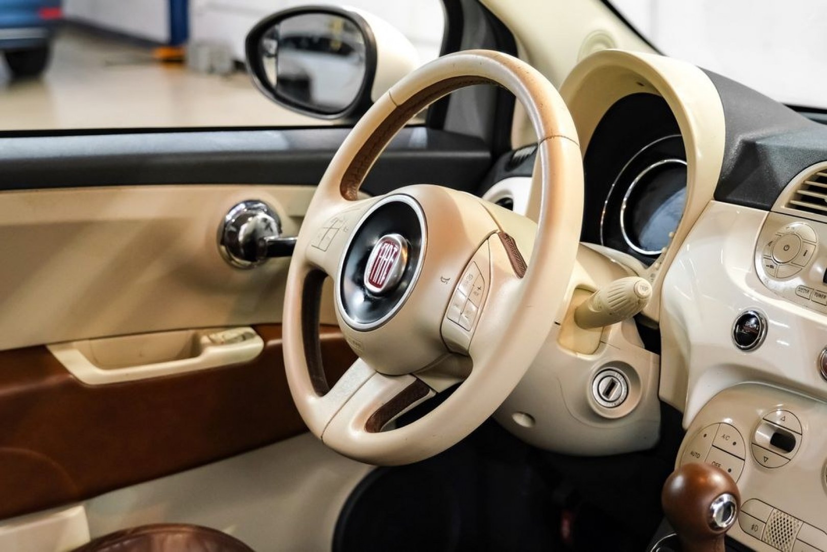 2015 Light Green /Ivory Fiat 500c Lounge (3C3CFFER4FT) with an 1.4L I4 16V MultiAir engine, Automatic transmission, located at 15300 Midway Rd., Addison, TX, 75001, (972) 702-0011, 32.958321, -96.838074 - Photo#14