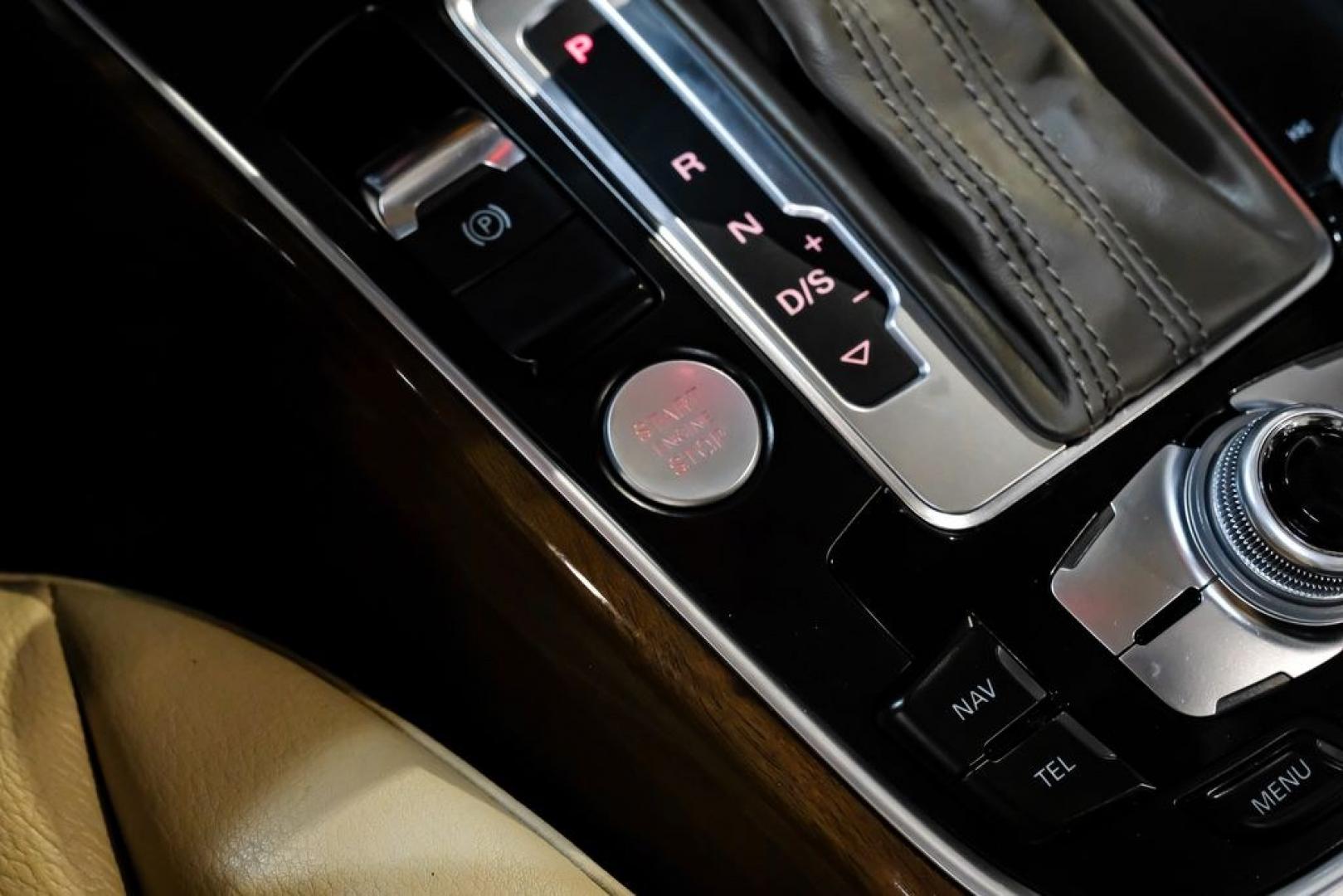 2017 Silver Metallic /Pistachio Beige Audi Q5 2.0T Premium Plus (WA1L2AFP1HA) with an 2.0L 4-Cylinder TFSI engine, Automatic transmission, located at 15300 Midway Rd., Addison, TX, 75001, (972) 702-0011, 32.958321, -96.838074 - Photo#22