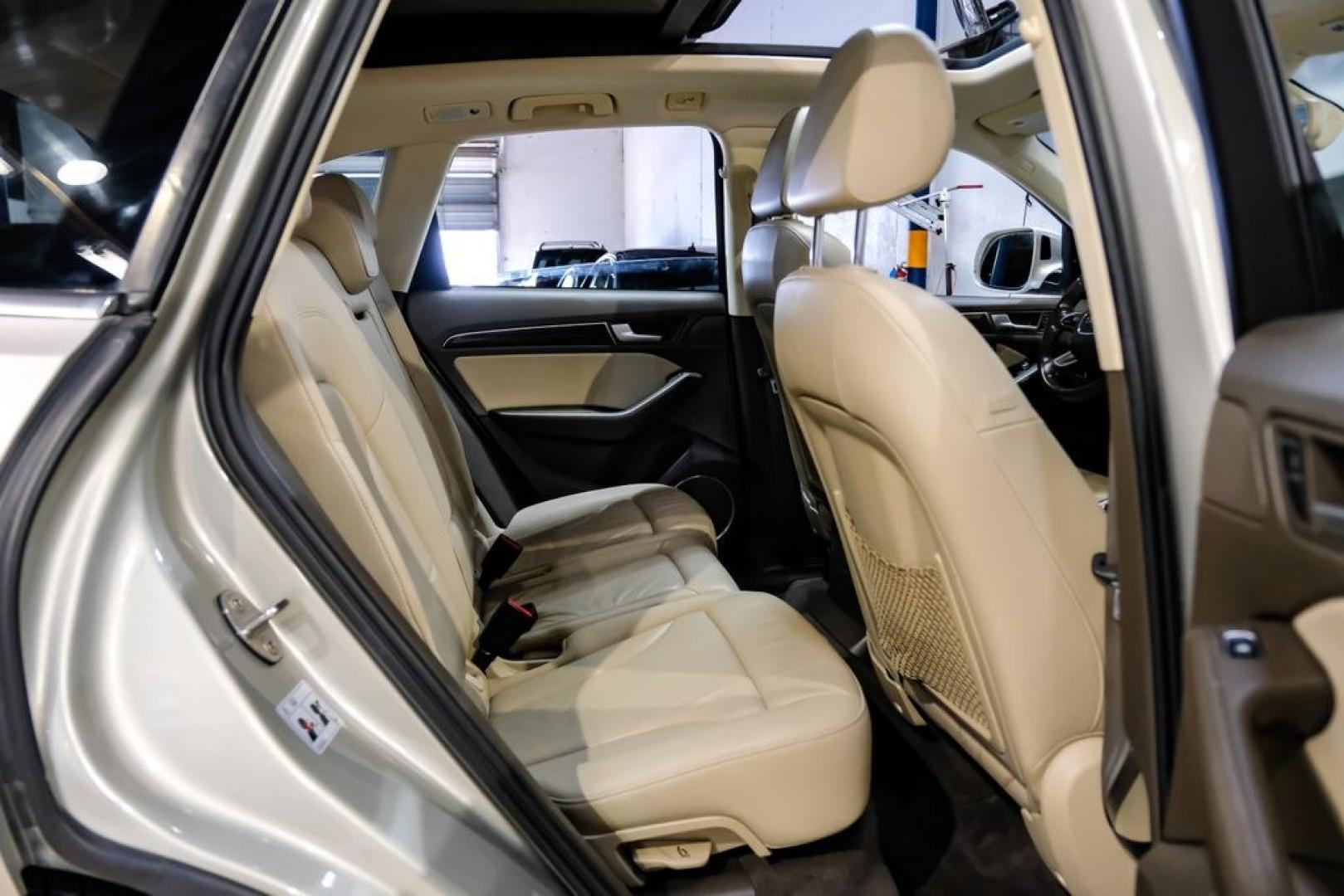 2017 Silver Metallic /Pistachio Beige Audi Q5 2.0T Premium Plus (WA1L2AFP1HA) with an 2.0L 4-Cylinder TFSI engine, Automatic transmission, located at 15300 Midway Rd., Addison, TX, 75001, (972) 702-0011, 32.958321, -96.838074 - Photo#36