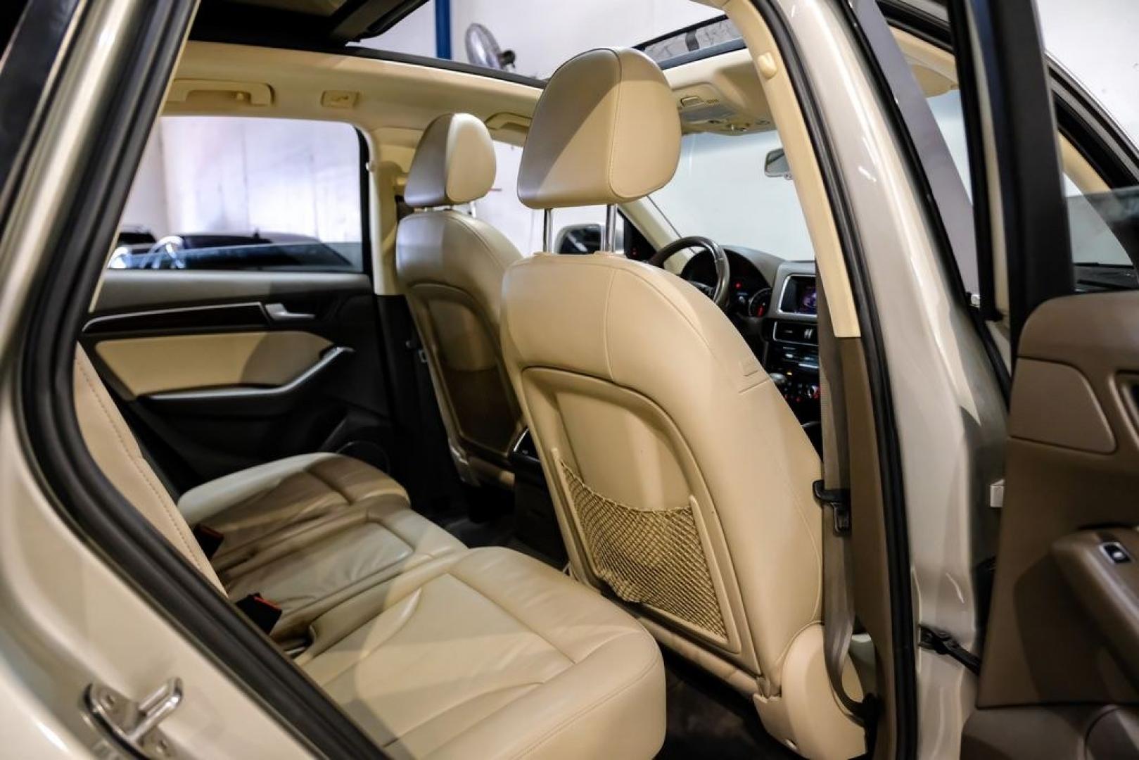 2017 Silver Metallic /Pistachio Beige Audi Q5 2.0T Premium Plus (WA1L2AFP1HA) with an 2.0L 4-Cylinder TFSI engine, Automatic transmission, located at 15300 Midway Rd., Addison, TX, 75001, (972) 702-0011, 32.958321, -96.838074 - Photo#37