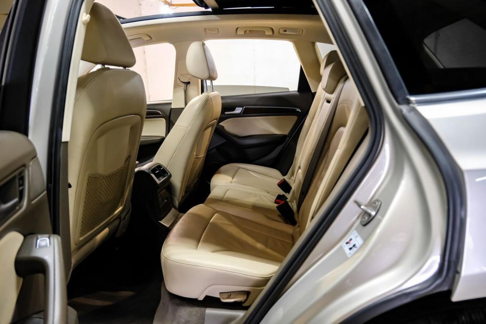 2017 Silver Metallic /Pistachio Beige Audi Q5 2.0T Premium Plus (WA1L2AFP1HA) with an 2.0L 4-Cylinder TFSI engine, Automatic transmission, located at 15300 Midway Rd., Addison, TX, 75001, (972) 702-0011, 32.958321, -96.838074 - Photo#39