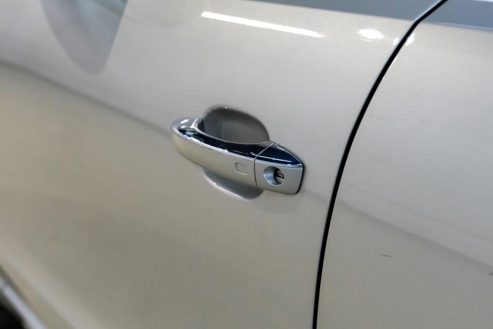 2017 Silver Metallic /Pistachio Beige Audi Q5 2.0T Premium Plus (WA1L2AFP1HA) with an 2.0L 4-Cylinder TFSI engine, Automatic transmission, located at 15300 Midway Rd., Addison, TX, 75001, (972) 702-0011, 32.958321, -96.838074 - Photo#40