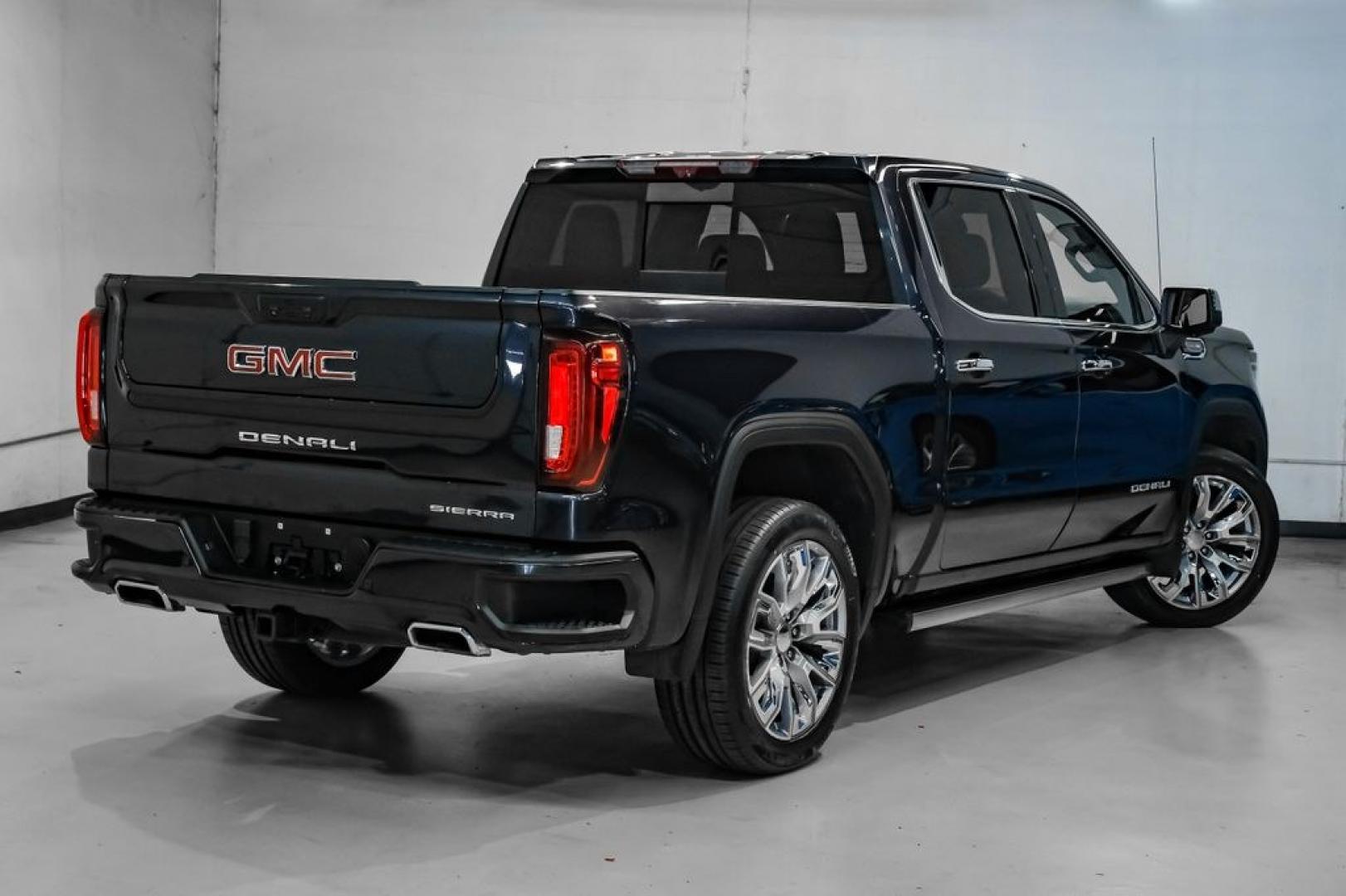 2023 Titanium /Black GMC Sierra 1500 Denali (3GTUUGED2PG) with an EcoTec3 5.3L V8 engine, Automatic transmission, located at 15300 Midway Rd., Addison, TX, 75001, (972) 702-0011, 32.958321, -96.838074 - Photo#10