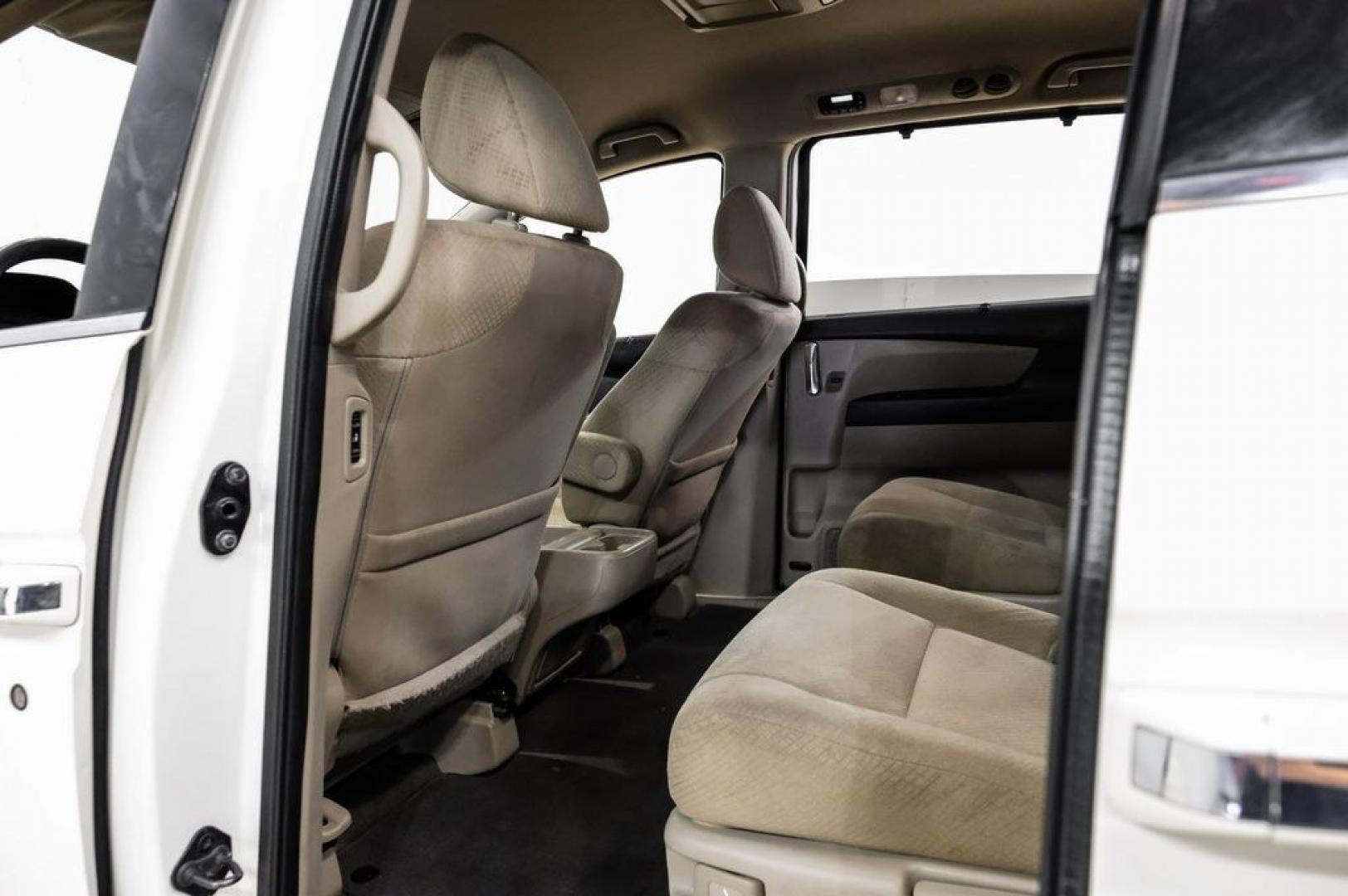 2017 White Diamond Pearl /Beige Honda Odyssey SE (5FNRL5H3XHB) with an 3.5L V6 SOHC i-VTEC 24V engine, Automatic transmission, located at 15300 Midway Rd., Addison, TX, 75001, (972) 702-0011, 32.958321, -96.838074 - Photo#46