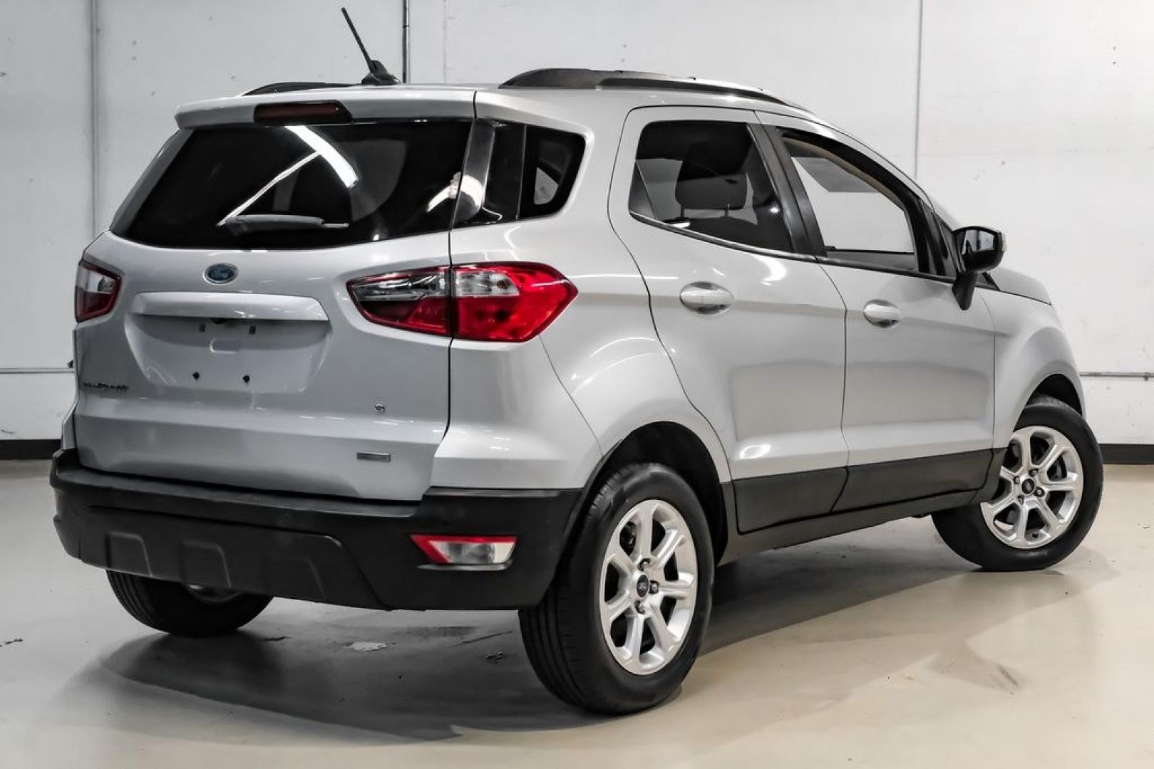 2018 Silver Metallic /Black Ford EcoSport SE (MAJ3P1TE9JC) with an EcoBoost 1.0L I3 GTDi DOHC Turbocharged VCT engine, Automatic transmission, located at 15300 Midway Rd., Addison, TX, 75001, (972) 702-0011, 32.958321, -96.838074- Photo#10