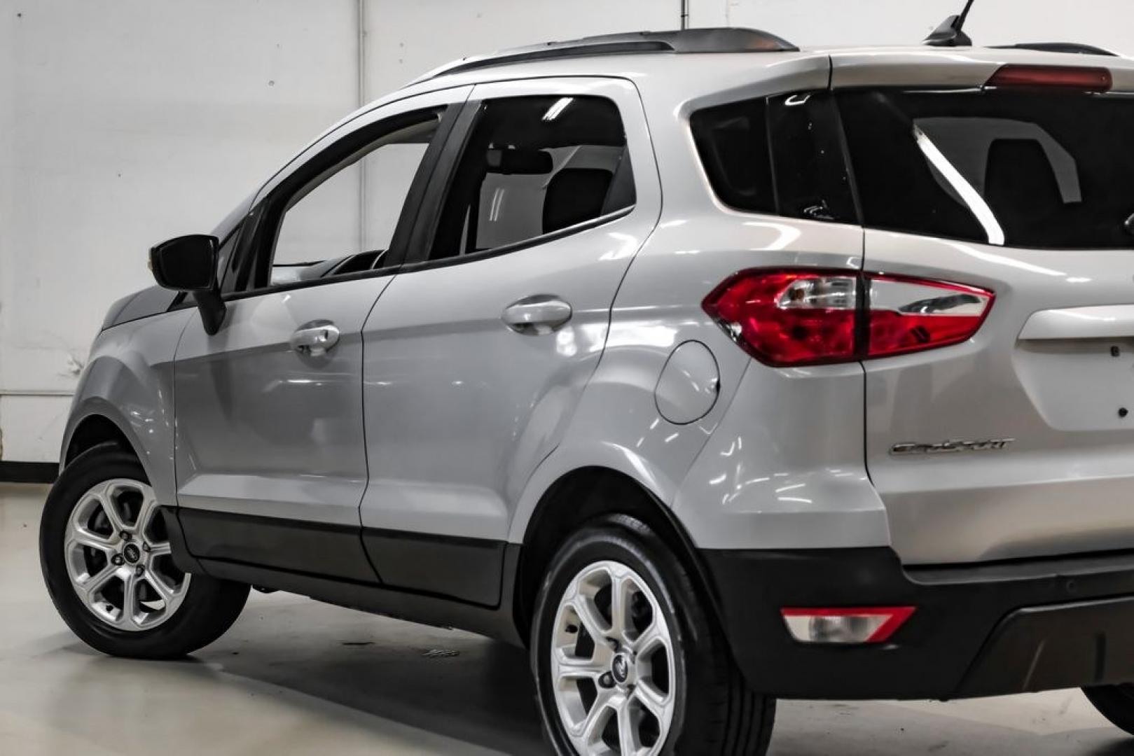 2018 Silver Metallic /Black Ford EcoSport SE (MAJ3P1TE9JC) with an EcoBoost 1.0L I3 GTDi DOHC Turbocharged VCT engine, Automatic transmission, located at 15300 Midway Rd., Addison, TX, 75001, (972) 702-0011, 32.958321, -96.838074- Photo#15