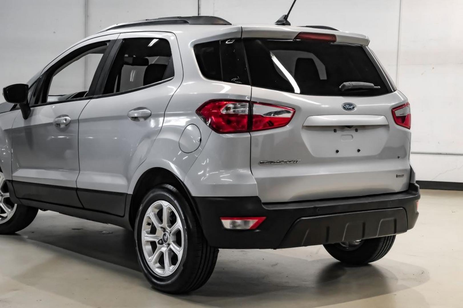 2018 Silver Metallic /Black Ford EcoSport SE (MAJ3P1TE9JC) with an EcoBoost 1.0L I3 GTDi DOHC Turbocharged VCT engine, Automatic transmission, located at 15300 Midway Rd., Addison, TX, 75001, (972) 702-0011, 32.958321, -96.838074- Photo#16