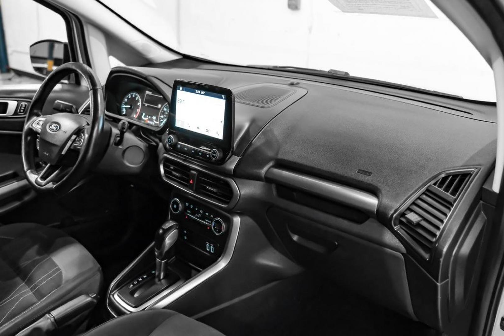 2018 Silver Metallic /Black Ford EcoSport SE (MAJ3P1TE9JC) with an EcoBoost 1.0L I3 GTDi DOHC Turbocharged VCT engine, Automatic transmission, located at 15300 Midway Rd., Addison, TX, 75001, (972) 702-0011, 32.958321, -96.838074- Photo#20