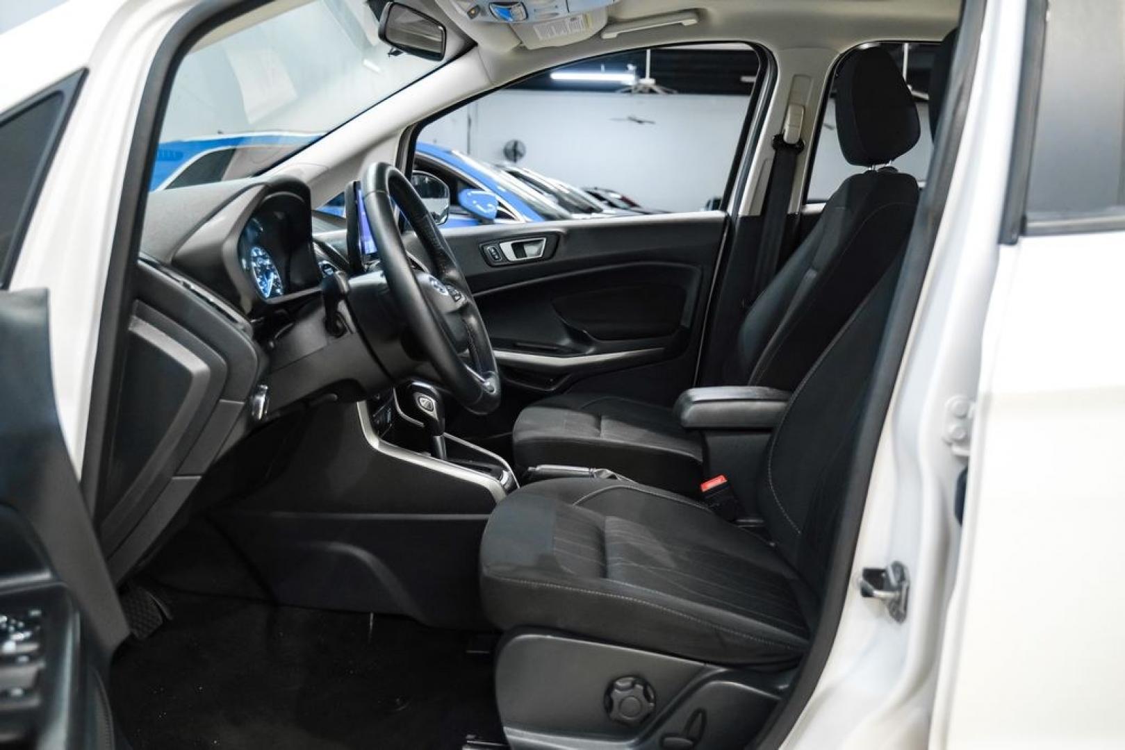 2020 White Platinum Clearcoat Metallic /Black Ford EcoSport SE (MAJ6S3GL3LC) with an 2.0L I4 Ti-VCT GDI engine, Automatic transmission, located at 15300 Midway Rd., Addison, TX, 75001, (972) 702-0011, 32.958321, -96.838074 - Photo#3