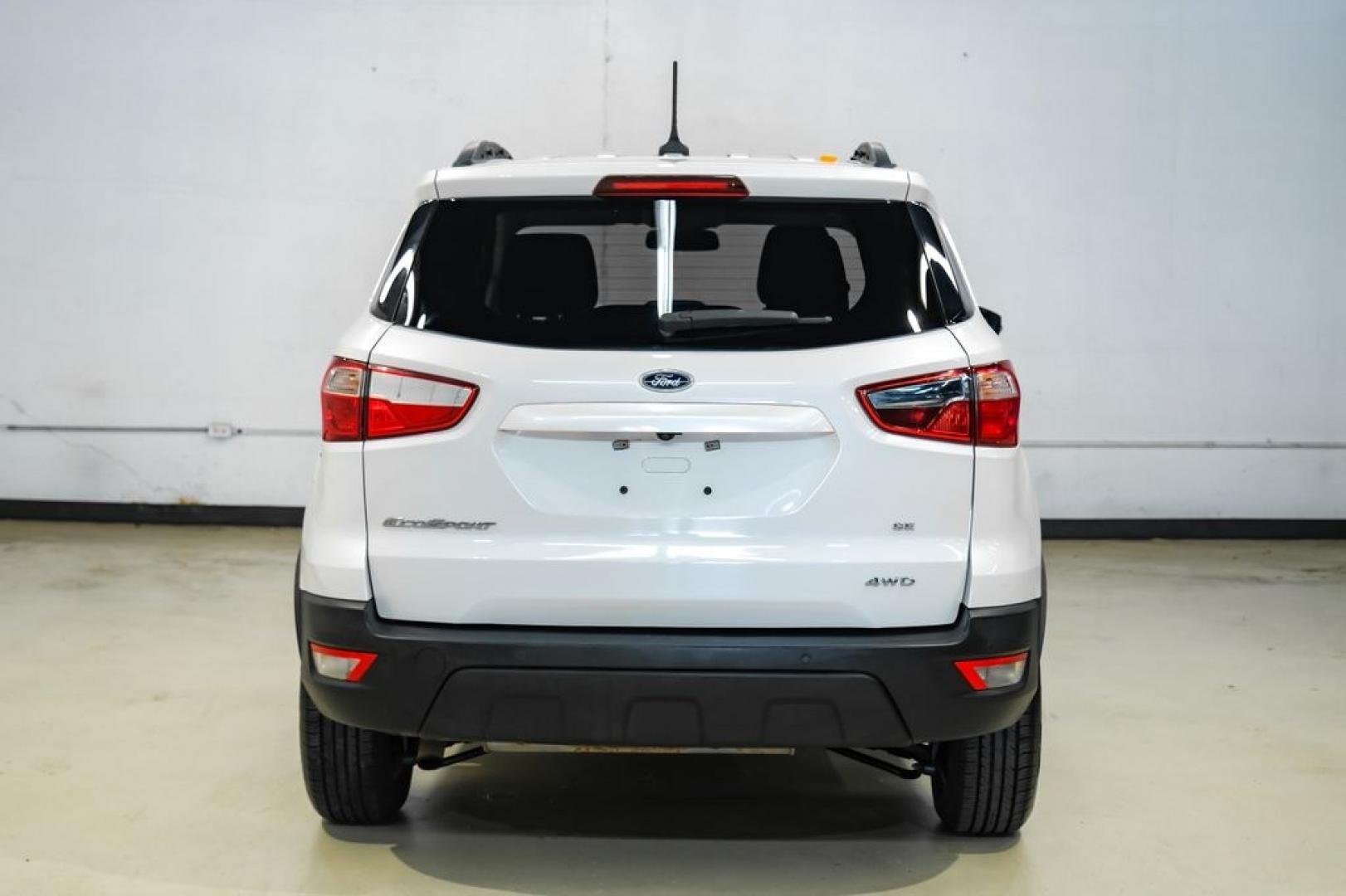 2020 White Platinum Clearcoat Metallic /Black Ford EcoSport SE (MAJ6S3GL3LC) with an 2.0L I4 Ti-VCT GDI engine, Automatic transmission, located at 15300 Midway Rd., Addison, TX, 75001, (972) 702-0011, 32.958321, -96.838074 - Photo#11