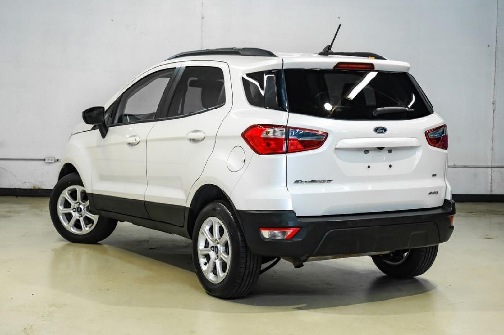 2020 White Platinum Clearcoat Metallic /Black Ford EcoSport SE (MAJ6S3GL3LC) with an 2.0L I4 Ti-VCT GDI engine, Automatic transmission, located at 15300 Midway Rd., Addison, TX, 75001, (972) 702-0011, 32.958321, -96.838074 - Photo#12