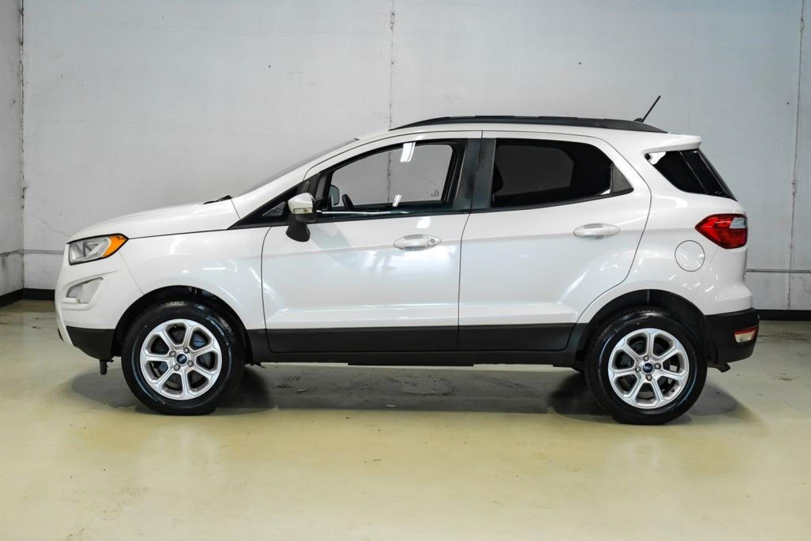 2020 White Platinum Clearcoat Metallic /Black Ford EcoSport SE (MAJ6S3GL3LC) with an 2.0L I4 Ti-VCT GDI engine, Automatic transmission, located at 15300 Midway Rd., Addison, TX, 75001, (972) 702-0011, 32.958321, -96.838074 - Photo#15