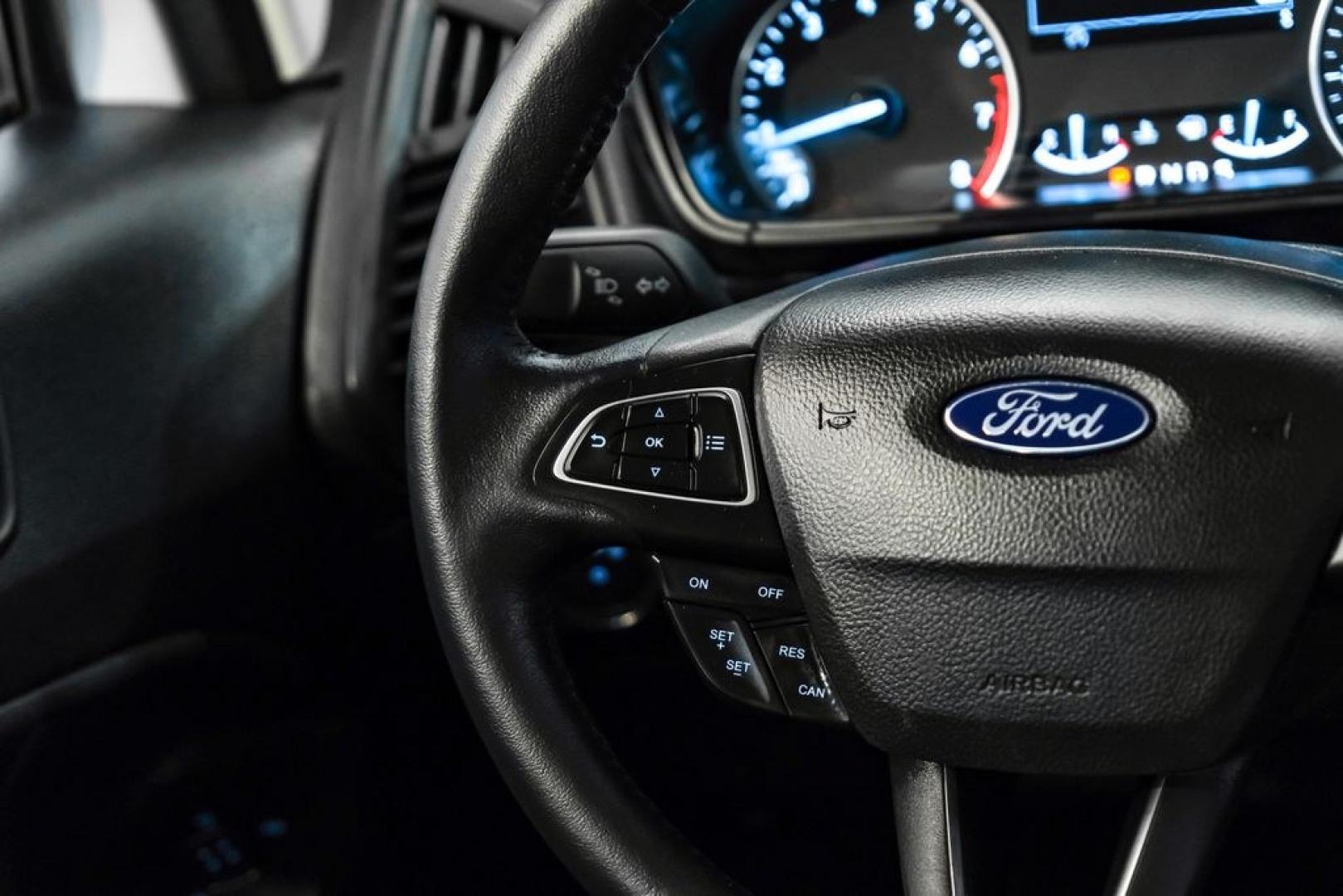 2020 White Platinum Clearcoat Metallic /Black Ford EcoSport SE (MAJ6S3GL3LC) with an 2.0L I4 Ti-VCT GDI engine, Automatic transmission, located at 15300 Midway Rd., Addison, TX, 75001, (972) 702-0011, 32.958321, -96.838074 - Photo#21
