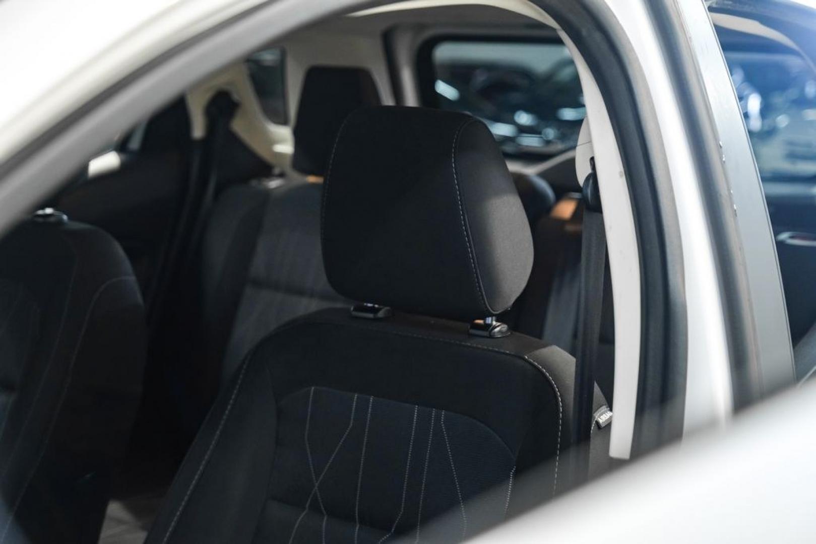 2020 White Platinum Clearcoat Metallic /Black Ford EcoSport SE (MAJ6S3GL3LC) with an 2.0L I4 Ti-VCT GDI engine, Automatic transmission, located at 15300 Midway Rd., Addison, TX, 75001, (972) 702-0011, 32.958321, -96.838074 - Photo#33