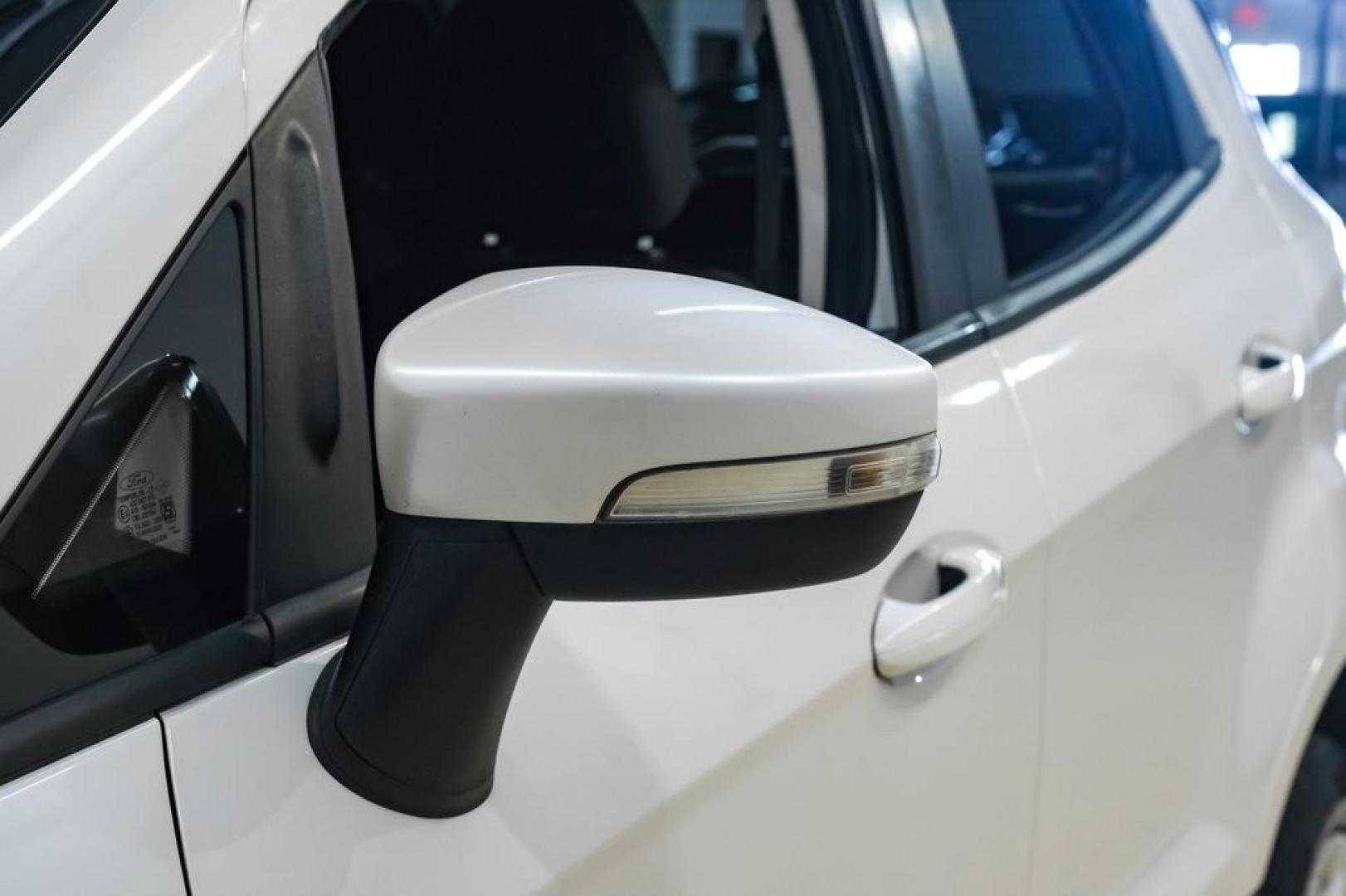 2020 White Platinum Clearcoat Metallic /Black Ford EcoSport SE (MAJ6S3GL3LC) with an 2.0L I4 Ti-VCT GDI engine, Automatic transmission, located at 15300 Midway Rd., Addison, TX, 75001, (972) 702-0011, 32.958321, -96.838074 - Photo#41
