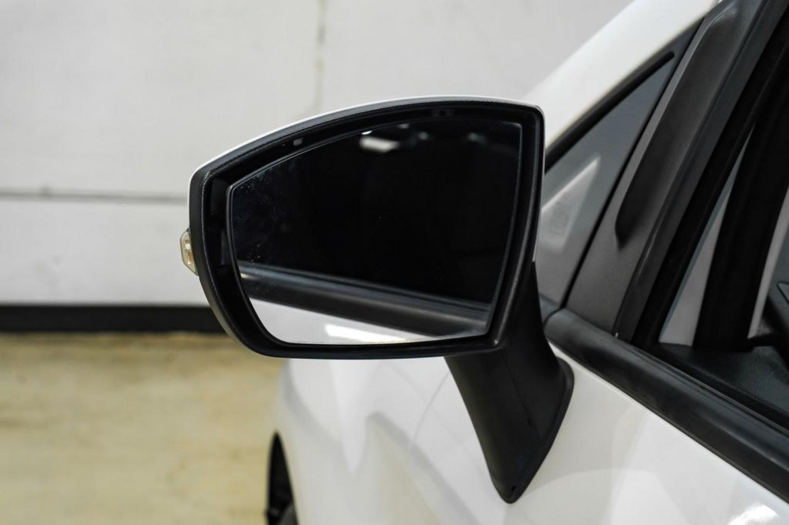 2020 White Platinum Clearcoat Metallic /Black Ford EcoSport SE (MAJ6S3GL3LC) with an 2.0L I4 Ti-VCT GDI engine, Automatic transmission, located at 15300 Midway Rd., Addison, TX, 75001, (972) 702-0011, 32.958321, -96.838074 - Photo#42