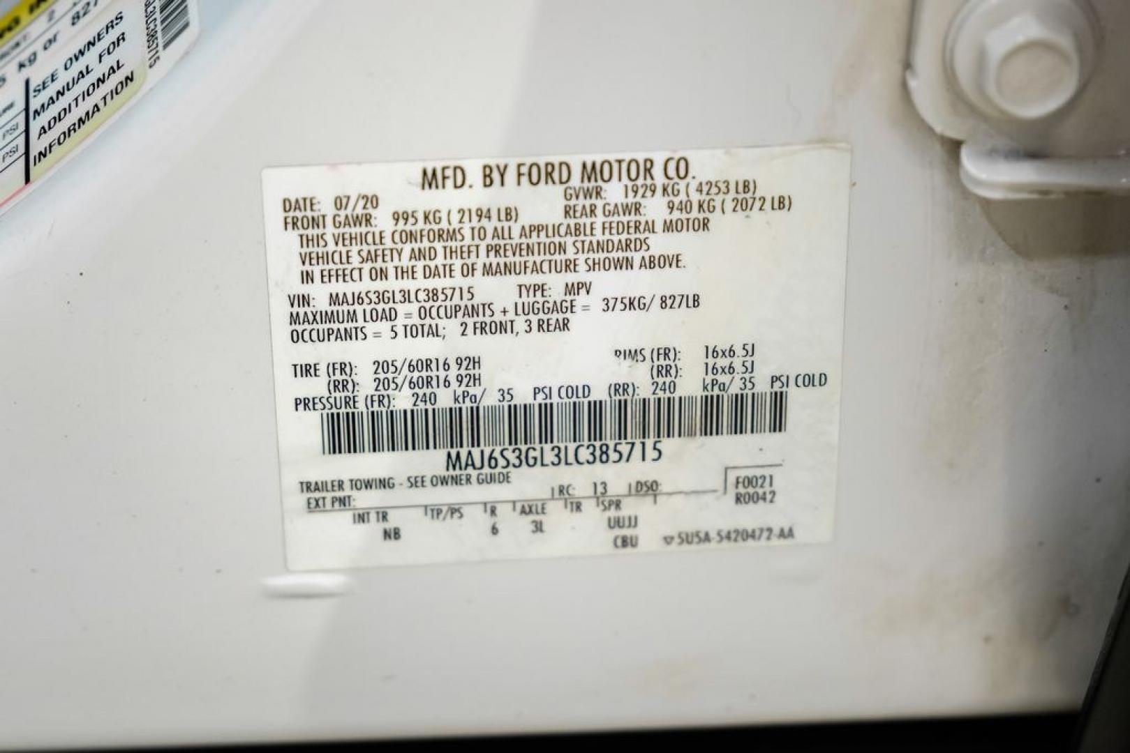 2020 White Platinum Clearcoat Metallic /Black Ford EcoSport SE (MAJ6S3GL3LC) with an 2.0L I4 Ti-VCT GDI engine, Automatic transmission, located at 15300 Midway Rd., Addison, TX, 75001, (972) 702-0011, 32.958321, -96.838074 - Photo#54