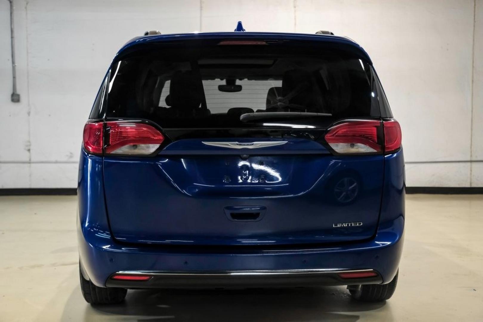 2020 Ocean Blue Metallic /Black Chrysler Pacifica Limited (2C4RC1GG0LR) with an 3.6L V6 24V VVT engine, Automatic transmission, located at 15300 Midway Rd., Addison, TX, 75001, (972) 702-0011, 32.958321, -96.838074 - Photo#11