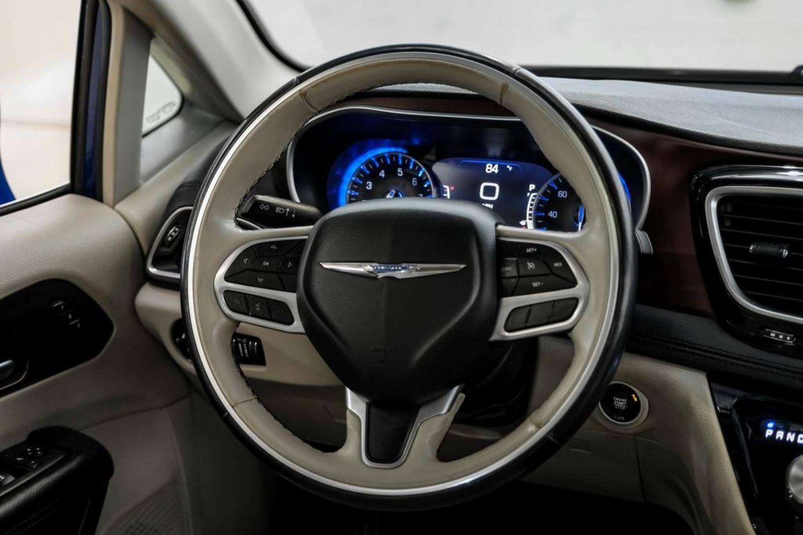 2020 Ocean Blue Metallic /Black Chrysler Pacifica Limited (2C4RC1GG0LR) with an 3.6L V6 24V VVT engine, Automatic transmission, located at 15300 Midway Rd., Addison, TX, 75001, (972) 702-0011, 32.958321, -96.838074 - Photo#18