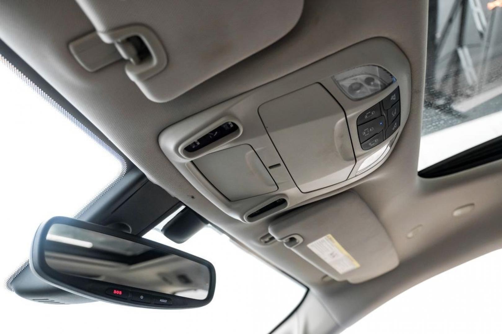 2020 Ocean Blue Metallic /Black Chrysler Pacifica Limited (2C4RC1GG0LR) with an 3.6L V6 24V VVT engine, Automatic transmission, located at 15300 Midway Rd., Addison, TX, 75001, (972) 702-0011, 32.958321, -96.838074 - Photo#25
