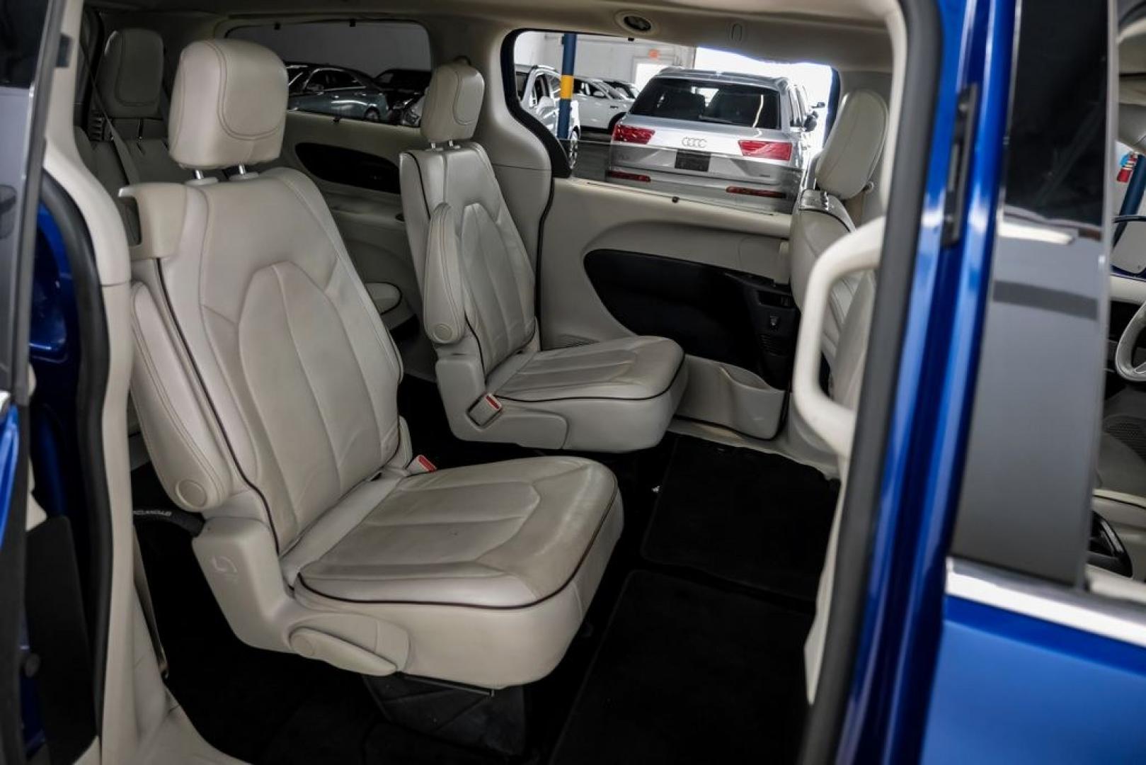 2020 Ocean Blue Metallic /Black Chrysler Pacifica Limited (2C4RC1GG0LR) with an 3.6L V6 24V VVT engine, Automatic transmission, located at 15300 Midway Rd., Addison, TX, 75001, (972) 702-0011, 32.958321, -96.838074 - Photo#33