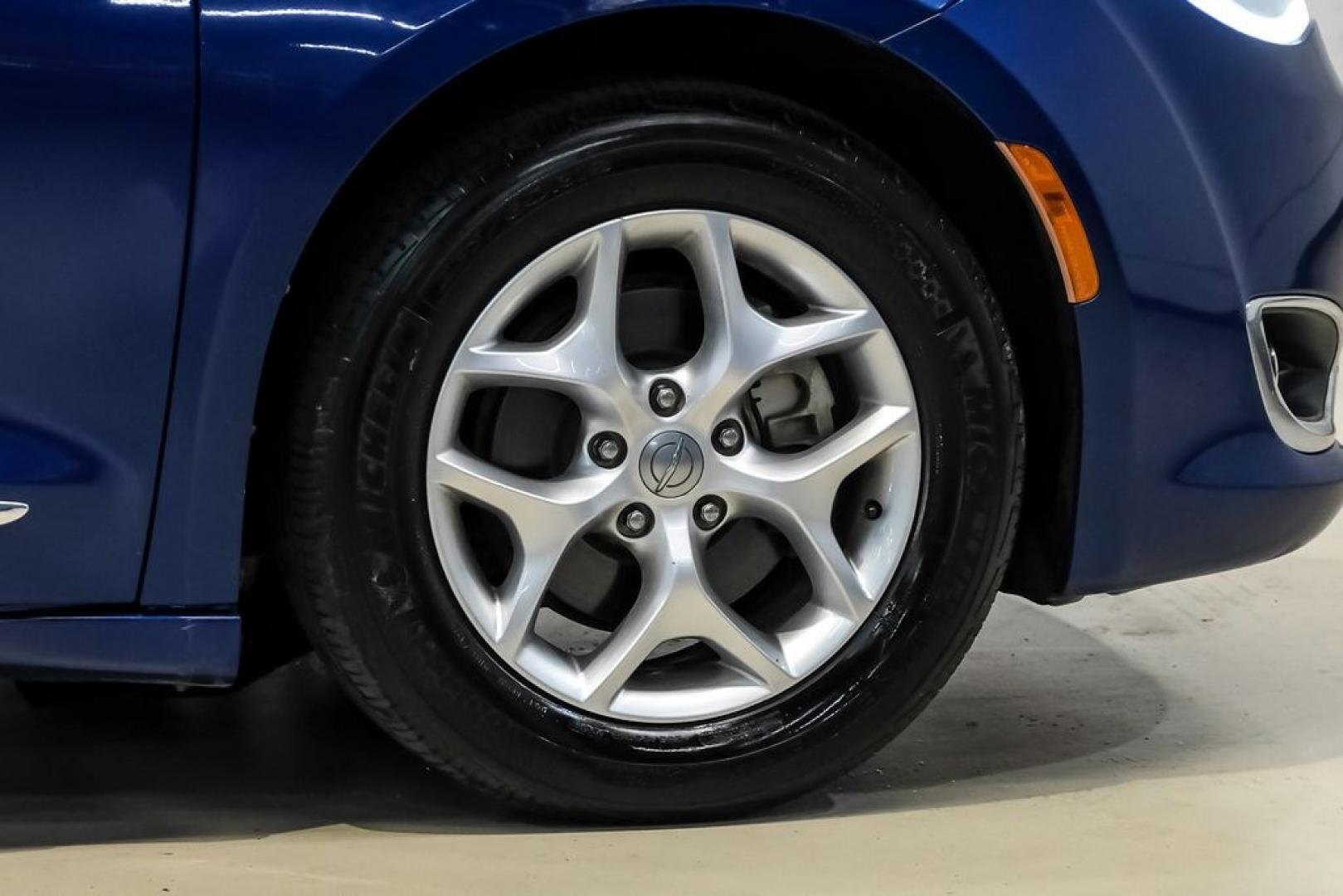 2020 Ocean Blue Metallic /Black Chrysler Pacifica Limited (2C4RC1GG0LR) with an 3.6L V6 24V VVT engine, Automatic transmission, located at 15300 Midway Rd., Addison, TX, 75001, (972) 702-0011, 32.958321, -96.838074 - Photo#51