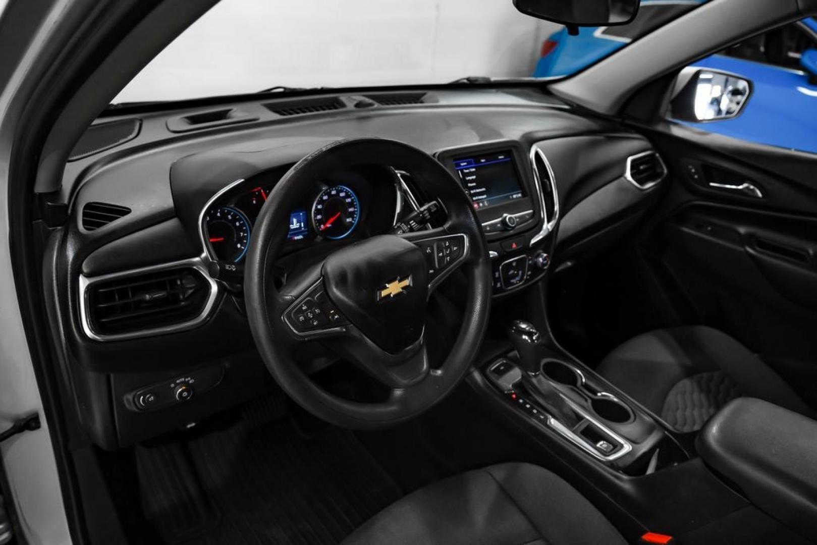 2020 Silver Ice Metallic /Jet Black Chevrolet Equinox LT (3GNAXTEV6LS) with an 1.5L DOHC engine, Automatic transmission, located at 15300 Midway Rd., Addison, TX, 75001, (972) 702-0011, 32.958321, -96.838074 - Photo#2