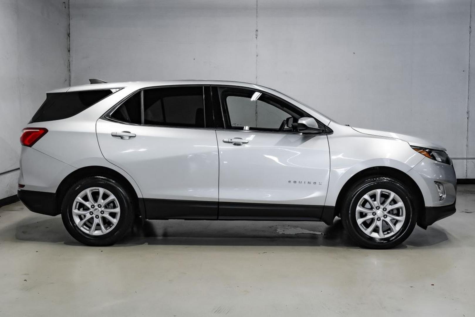 2020 Silver Ice Metallic /Jet Black Chevrolet Equinox LT (3GNAXTEV6LS) with an 1.5L DOHC engine, Automatic transmission, located at 15300 Midway Rd., Addison, TX, 75001, (972) 702-0011, 32.958321, -96.838074 - Photo#8