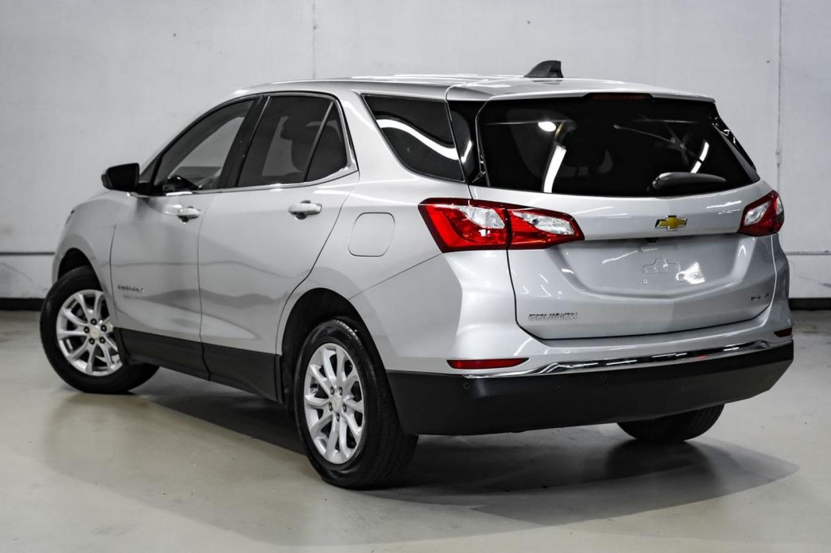 2020 Silver Ice Metallic /Jet Black Chevrolet Equinox LT (3GNAXTEV6LS) with an 1.5L DOHC engine, Automatic transmission, located at 15300 Midway Rd., Addison, TX, 75001, (972) 702-0011, 32.958321, -96.838074 - Photo#11
