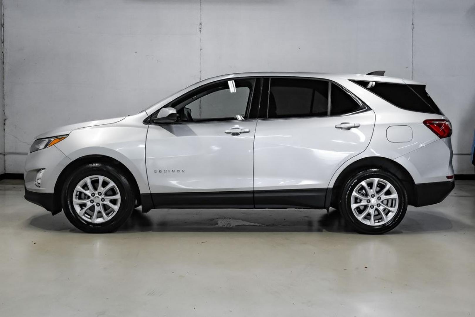 2020 Silver Ice Metallic /Jet Black Chevrolet Equinox LT (3GNAXTEV6LS) with an 1.5L DOHC engine, Automatic transmission, located at 15300 Midway Rd., Addison, TX, 75001, (972) 702-0011, 32.958321, -96.838074 - Photo#14