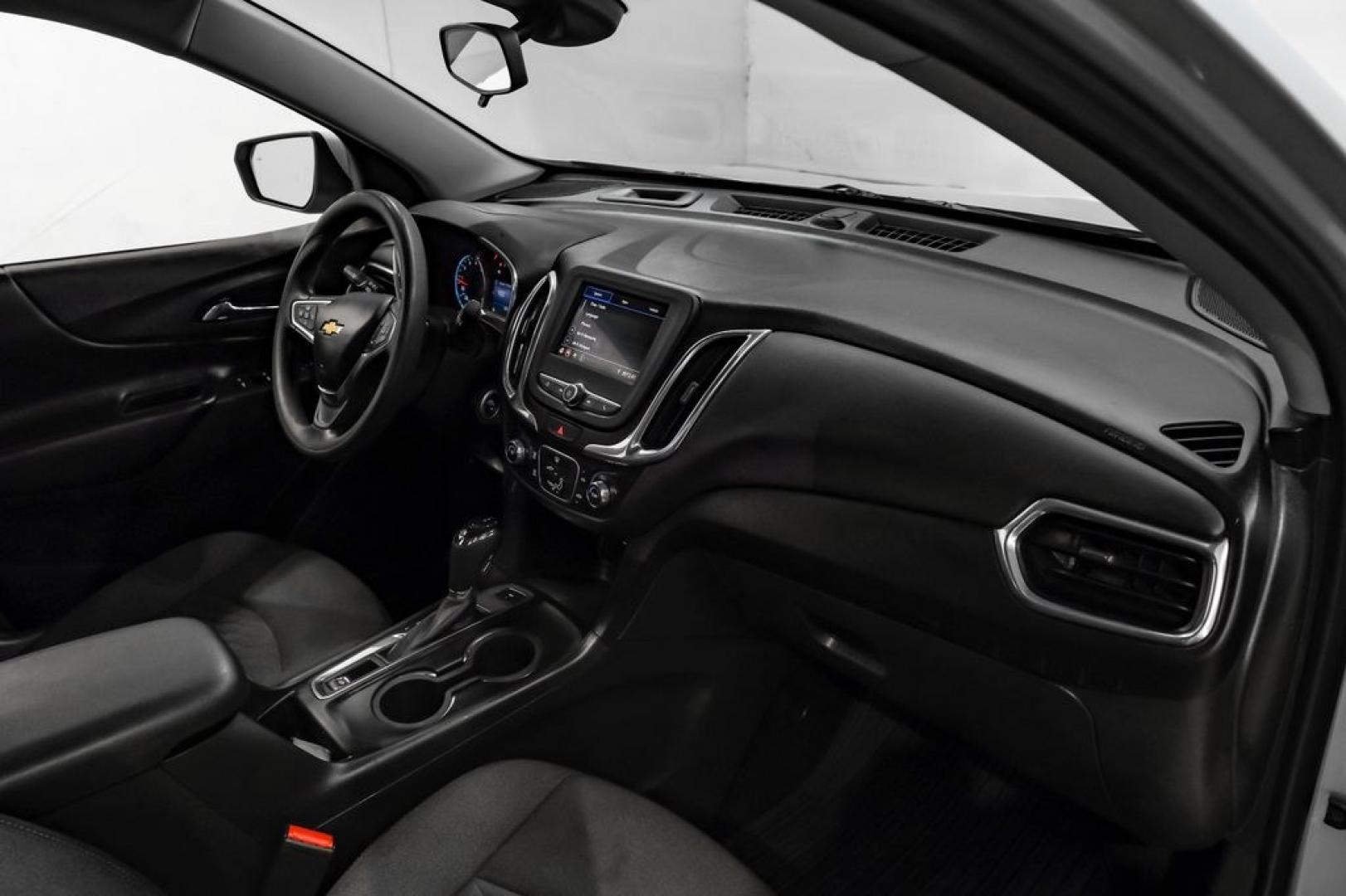 2020 Silver Ice Metallic /Jet Black Chevrolet Equinox LT (3GNAXTEV6LS) with an 1.5L DOHC engine, Automatic transmission, located at 15300 Midway Rd., Addison, TX, 75001, (972) 702-0011, 32.958321, -96.838074 - Photo#17