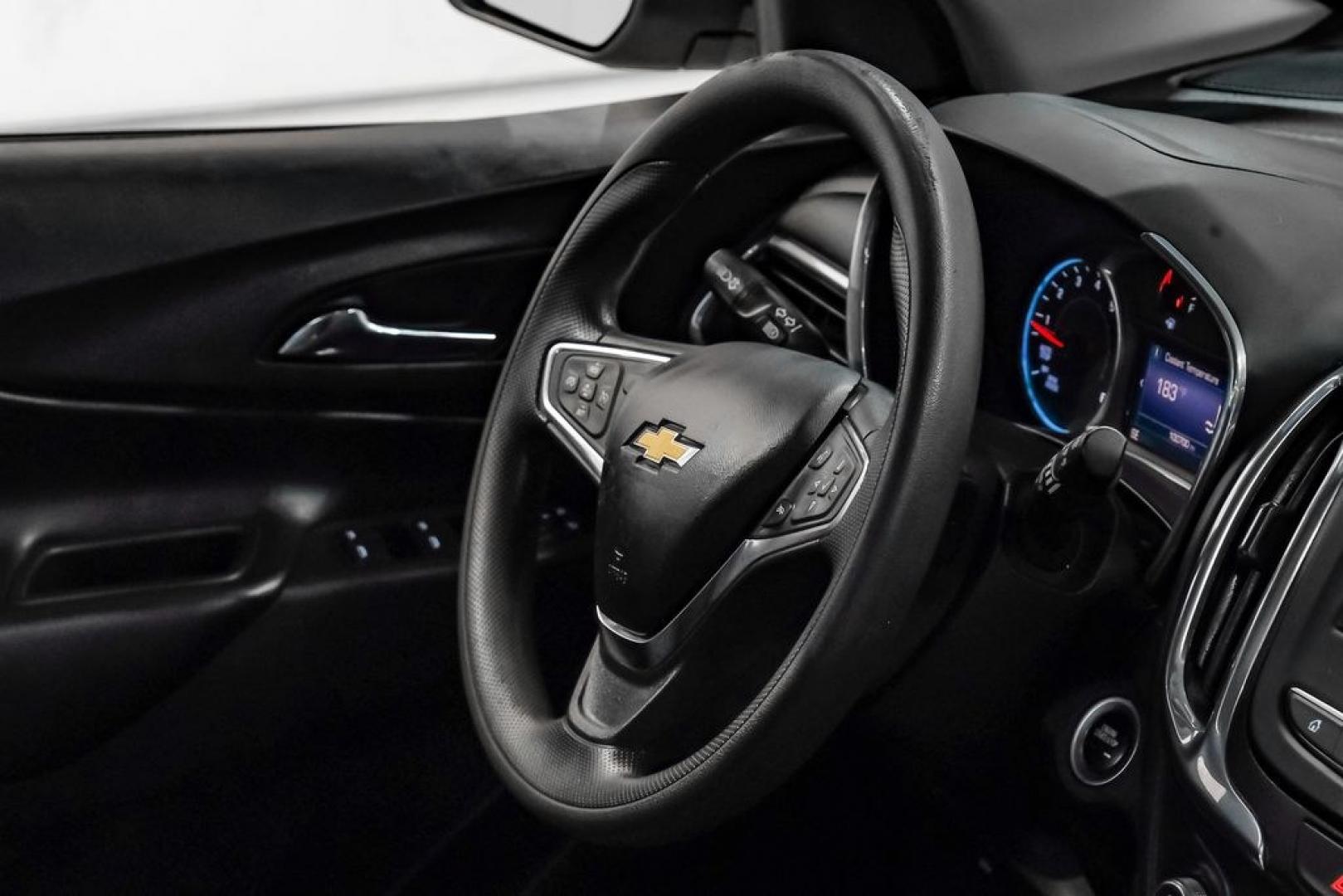 2020 Silver Ice Metallic /Jet Black Chevrolet Equinox LT (3GNAXTEV6LS) with an 1.5L DOHC engine, Automatic transmission, located at 15300 Midway Rd., Addison, TX, 75001, (972) 702-0011, 32.958321, -96.838074 - Photo#19