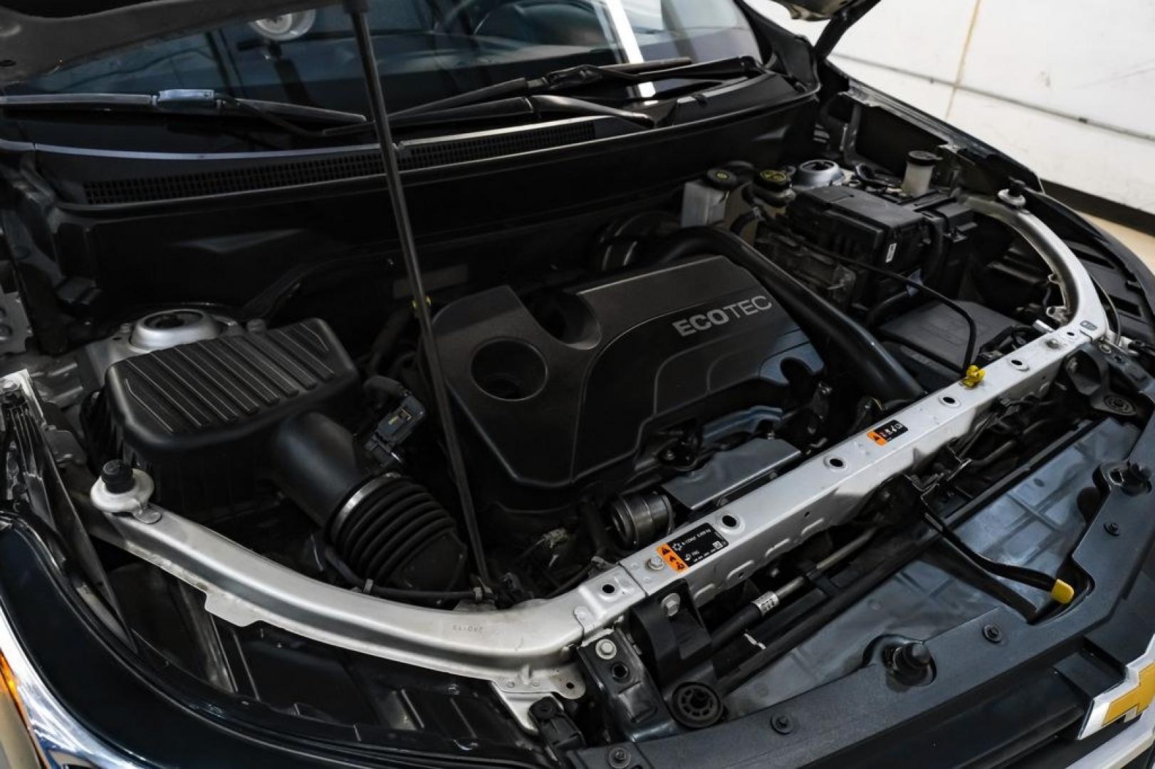 2020 Silver Ice Metallic /Jet Black Chevrolet Equinox LT (3GNAXTEV6LS) with an 1.5L DOHC engine, Automatic transmission, located at 15300 Midway Rd., Addison, TX, 75001, (972) 702-0011, 32.958321, -96.838074 - Photo#53