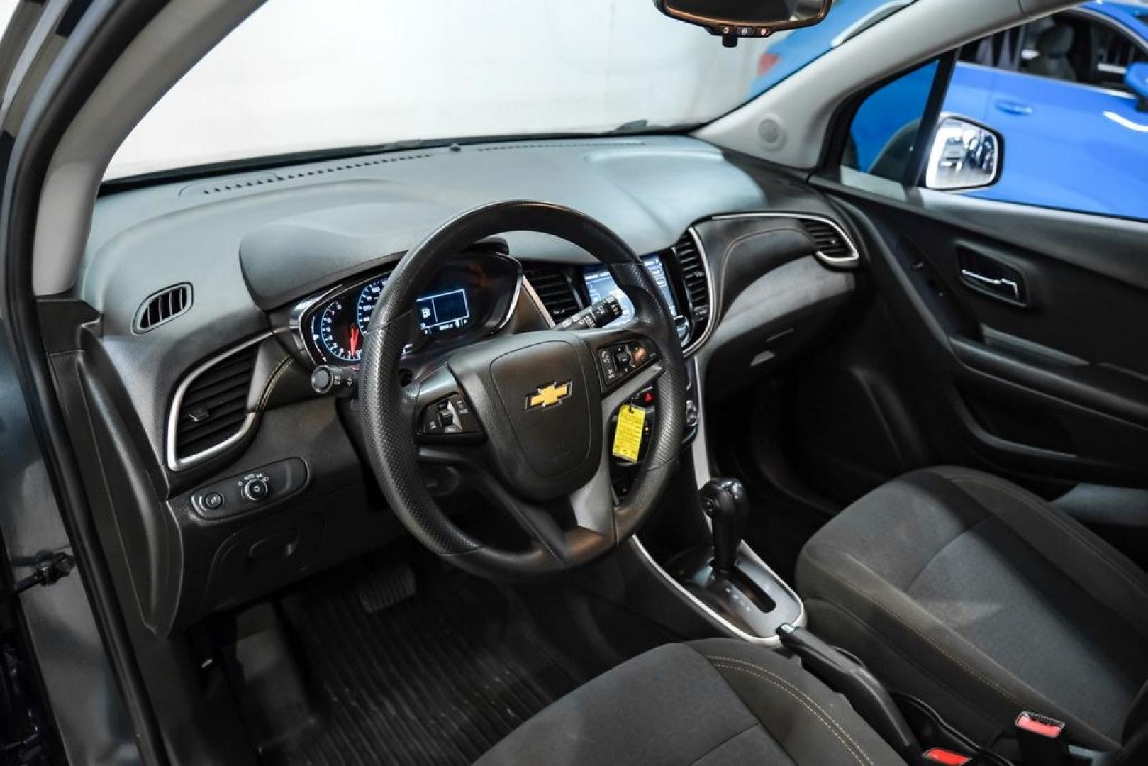 2021 Shadow Gray Metallic /Jet Black Chevrolet Trax LS (KL7CJKSB0MB) with an ECOTEC Turbo 1.4L VVT DOHC 4-Cyl engine, Automatic transmission, located at 15300 Midway Rd., Addison, TX, 75001, (972) 702-0011, 32.958321, -96.838074 - Photo#2